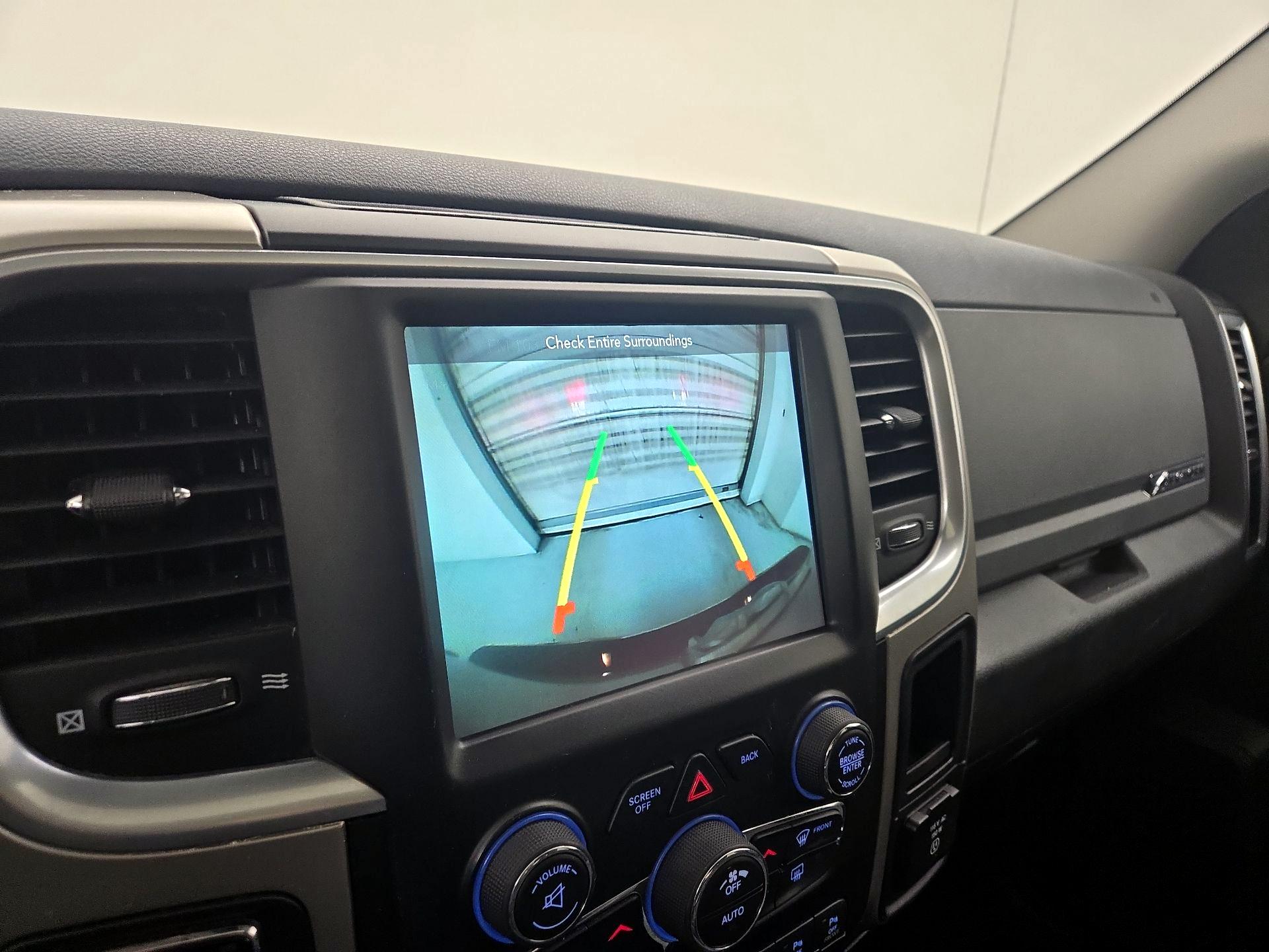 Thumbnail: 2019 RAM 1500 Classic - 15