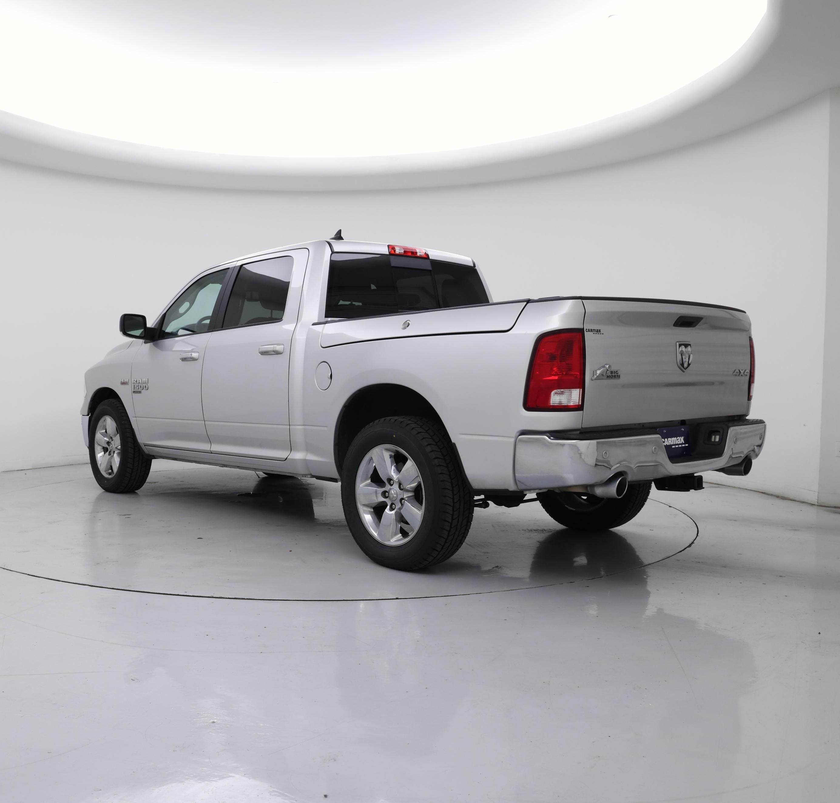 Thumbnail: 2019 RAM 1500 Classic - 2