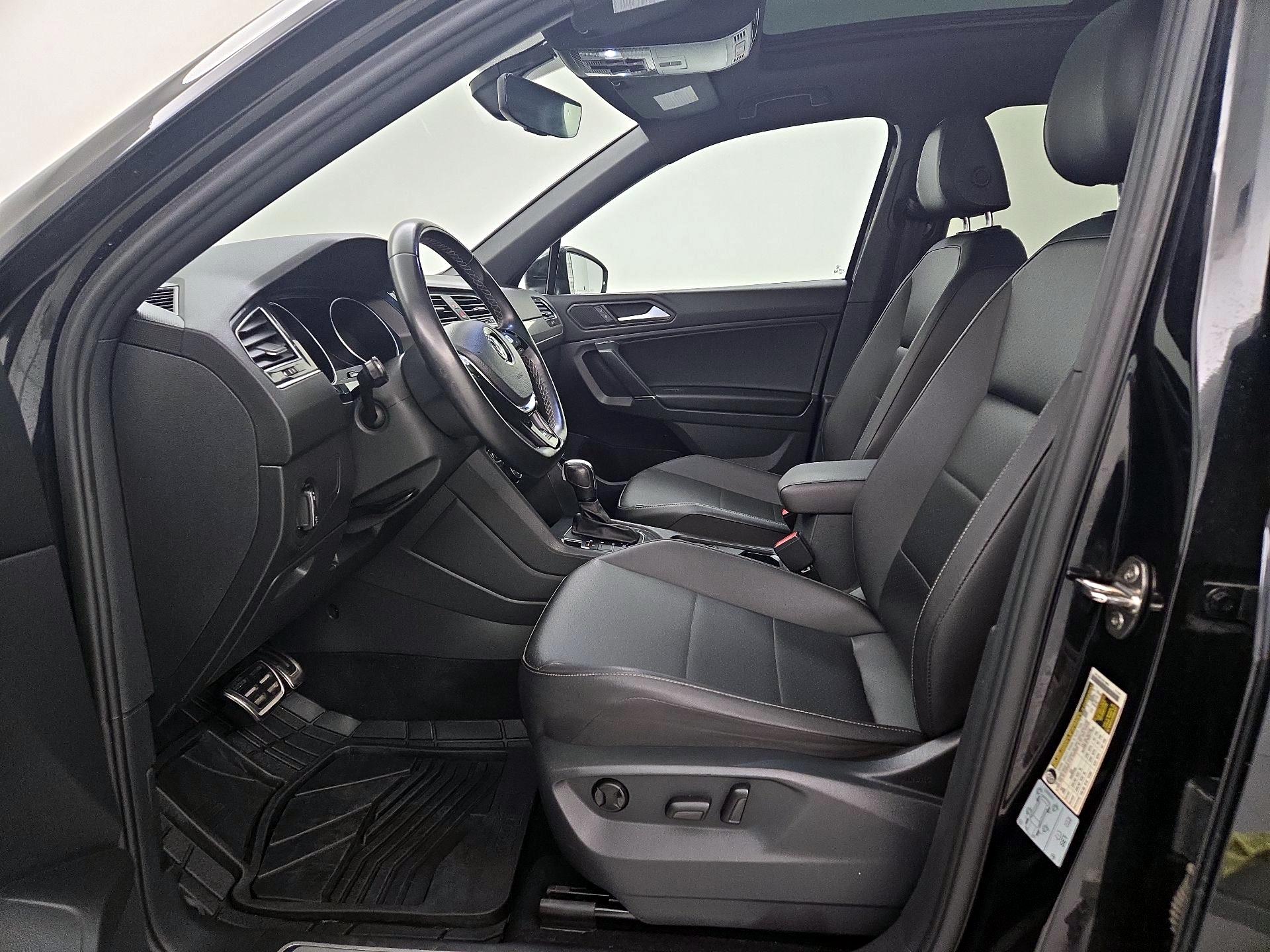 Thumbnail: 2020 Volkswagen Tiguan - 11