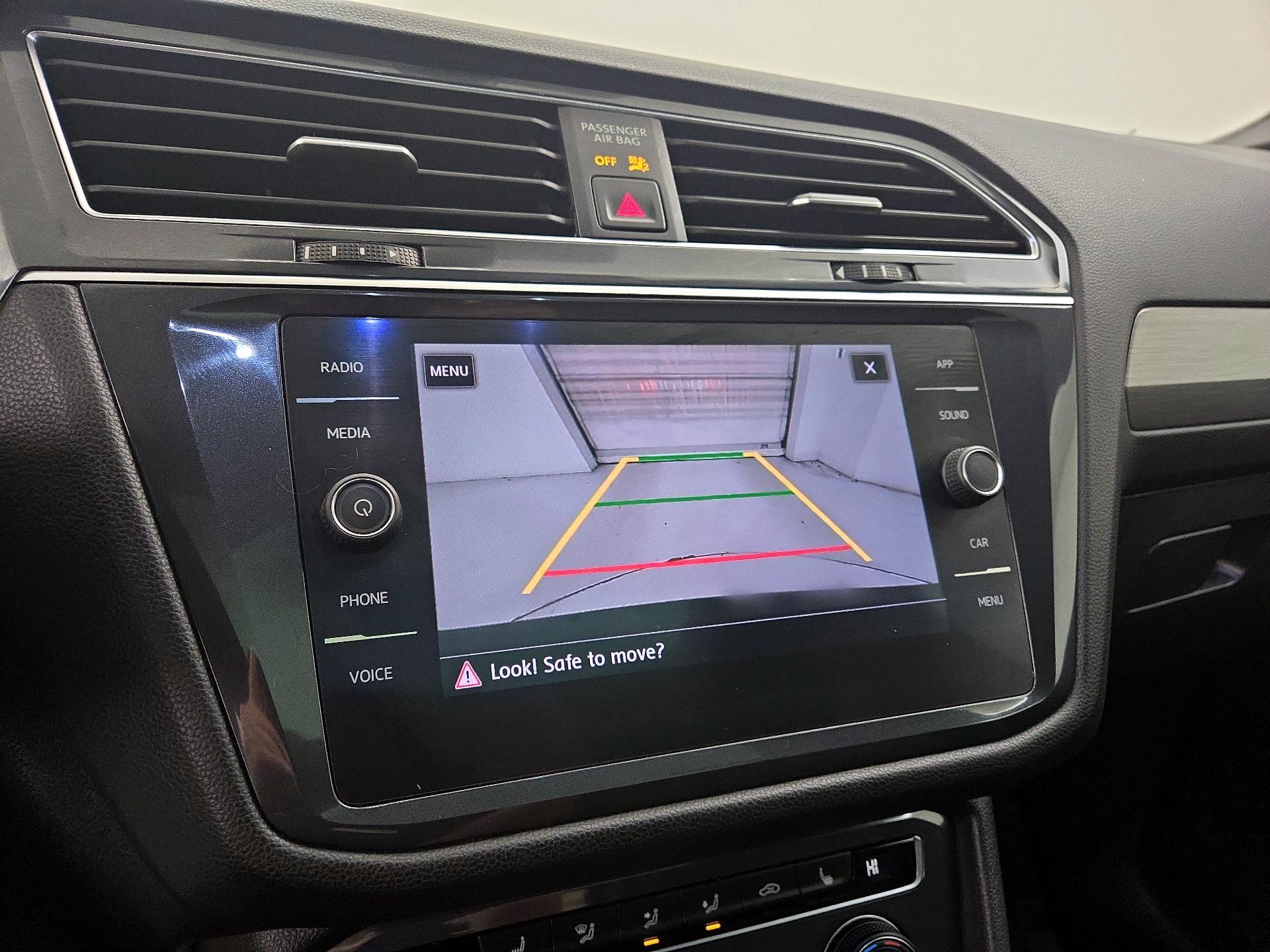 Thumbnail: 2020 Volkswagen Tiguan - 14