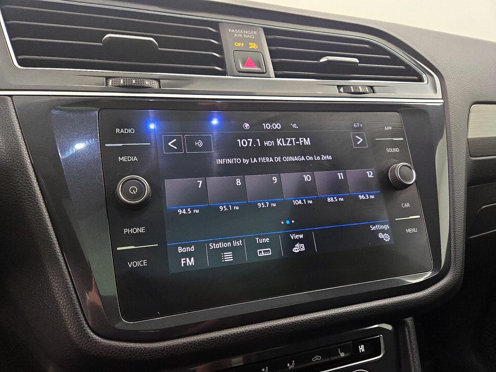 Thumbnail: 2020 Volkswagen Tiguan - 15