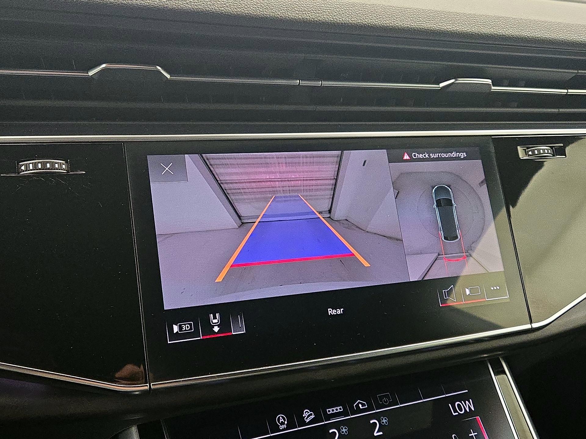 Thumbnail: 2021 Audi Q8 - 15