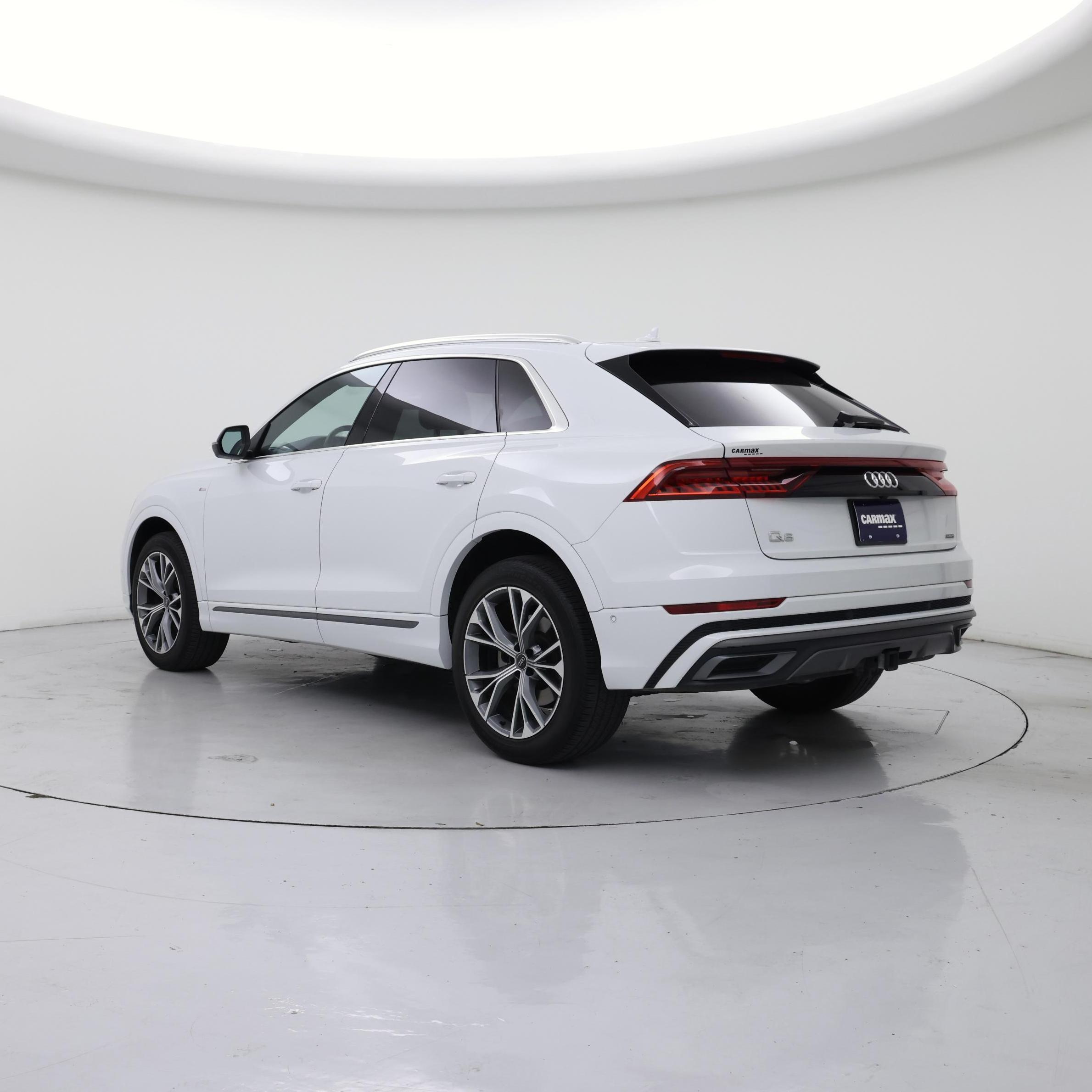 Thumbnail: 2021 Audi Q8 - 2