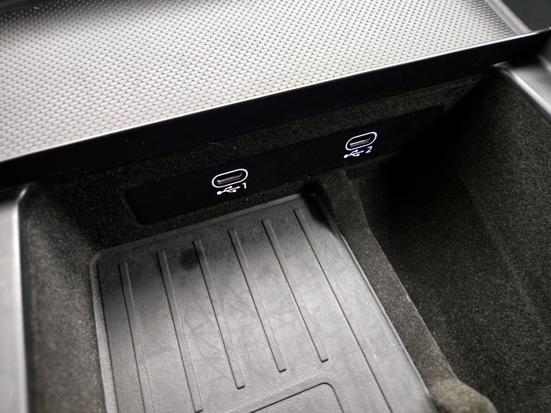 Thumbnail: 2021 Audi Q8 - 19