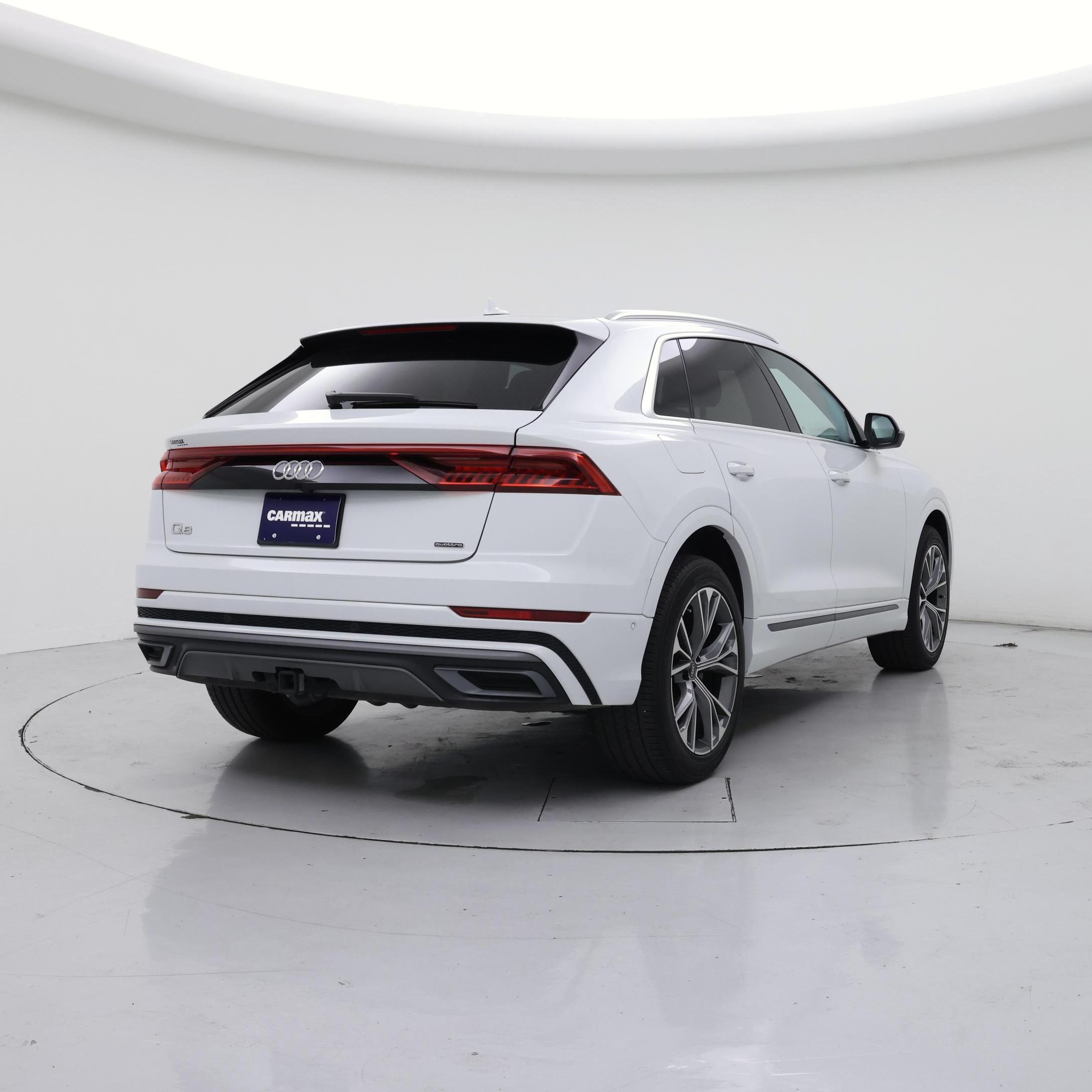 Thumbnail: 2021 Audi Q8 - 8