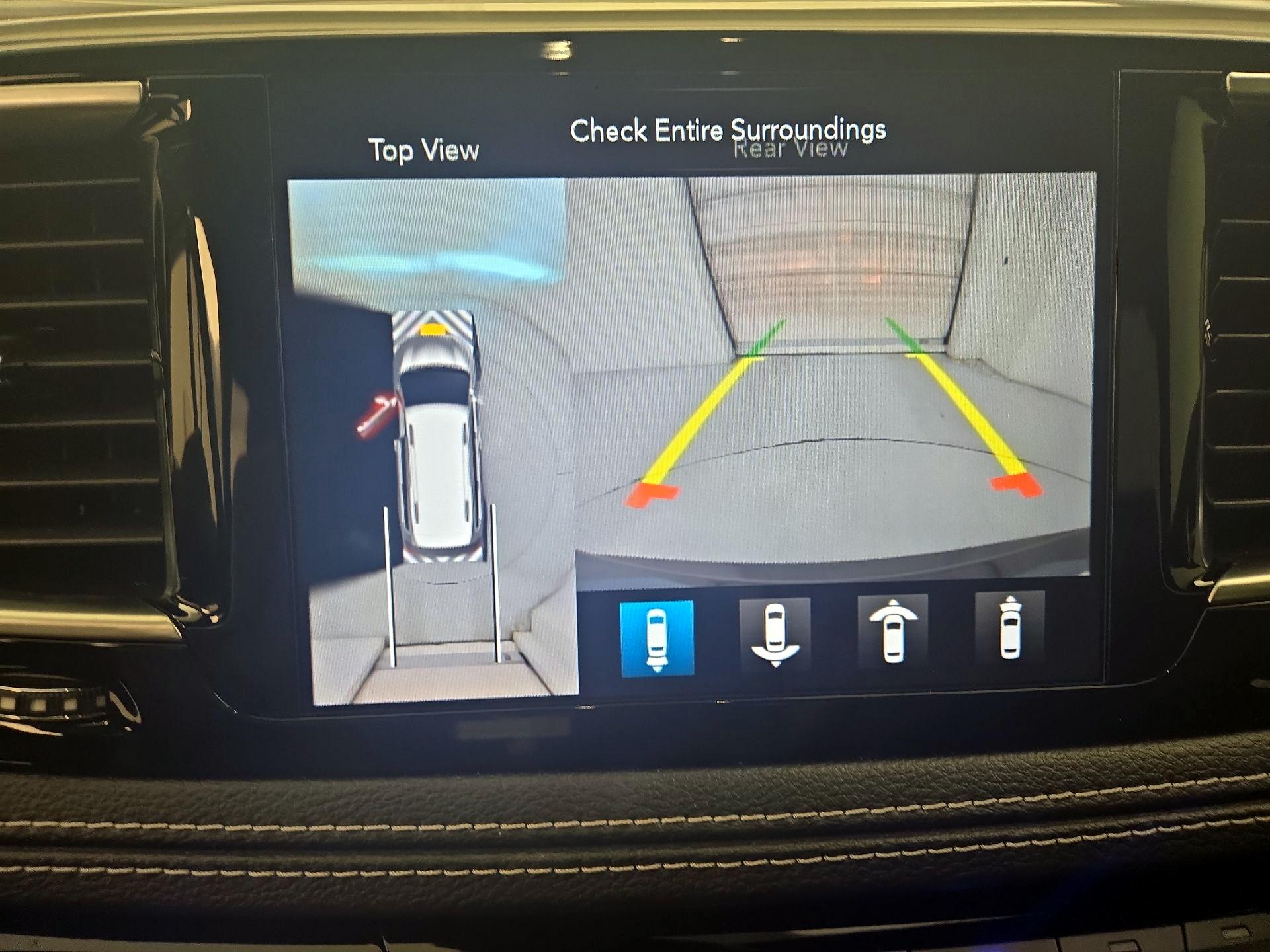 Thumbnail: 2020 Chrysler Pacifica - 15