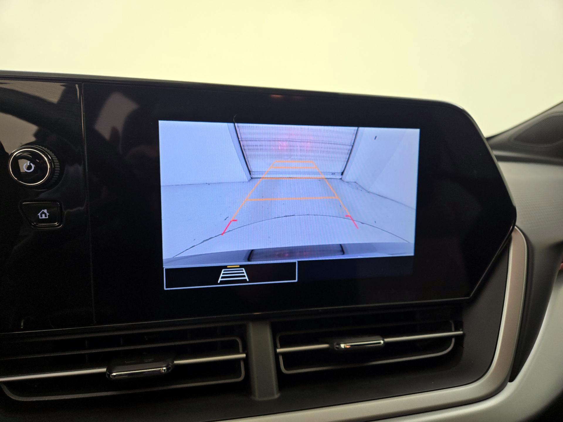 Thumbnail: 2025 Chevrolet Trax - 15