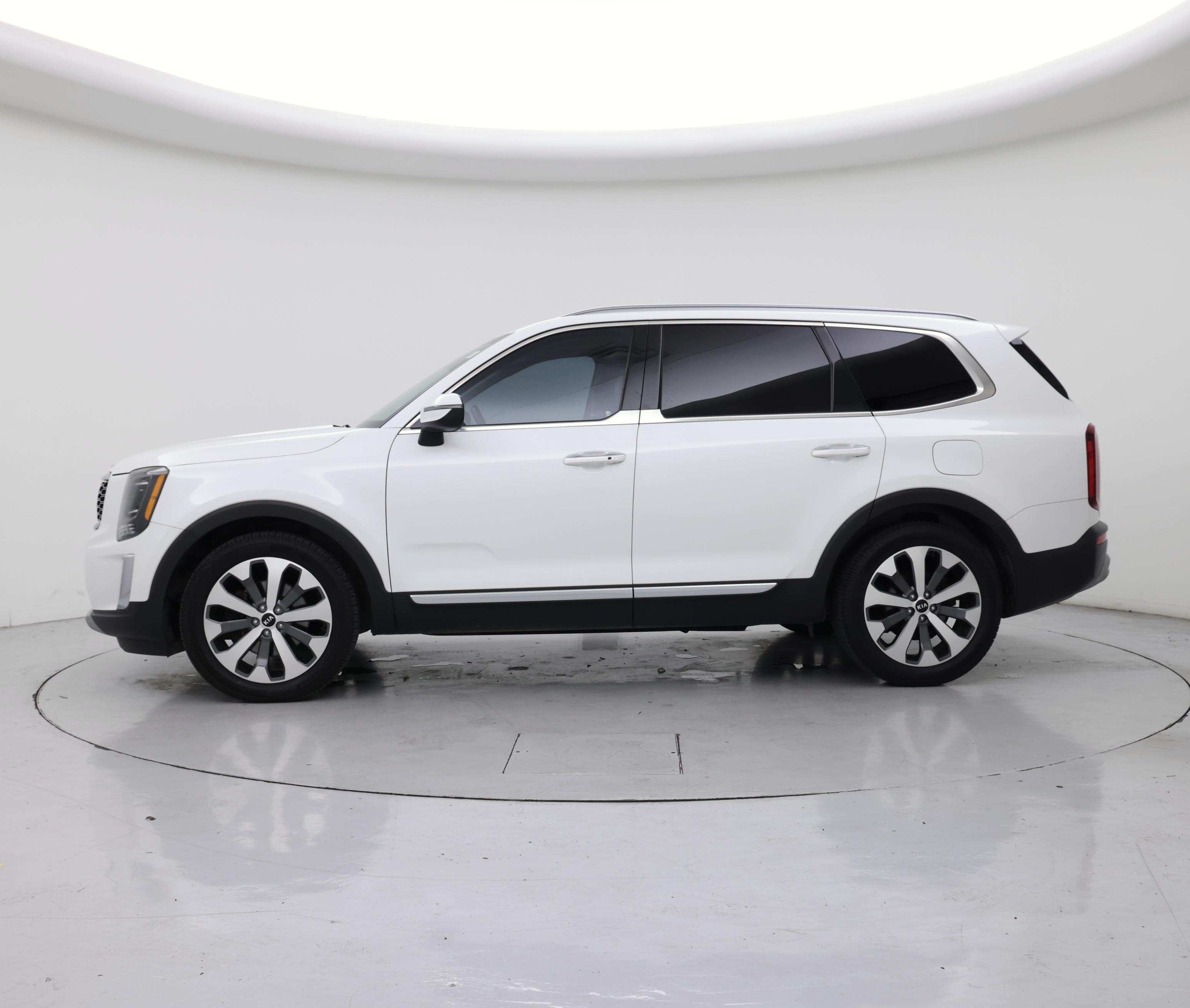 Thumbnail: 2020 Kia Telluride - 3