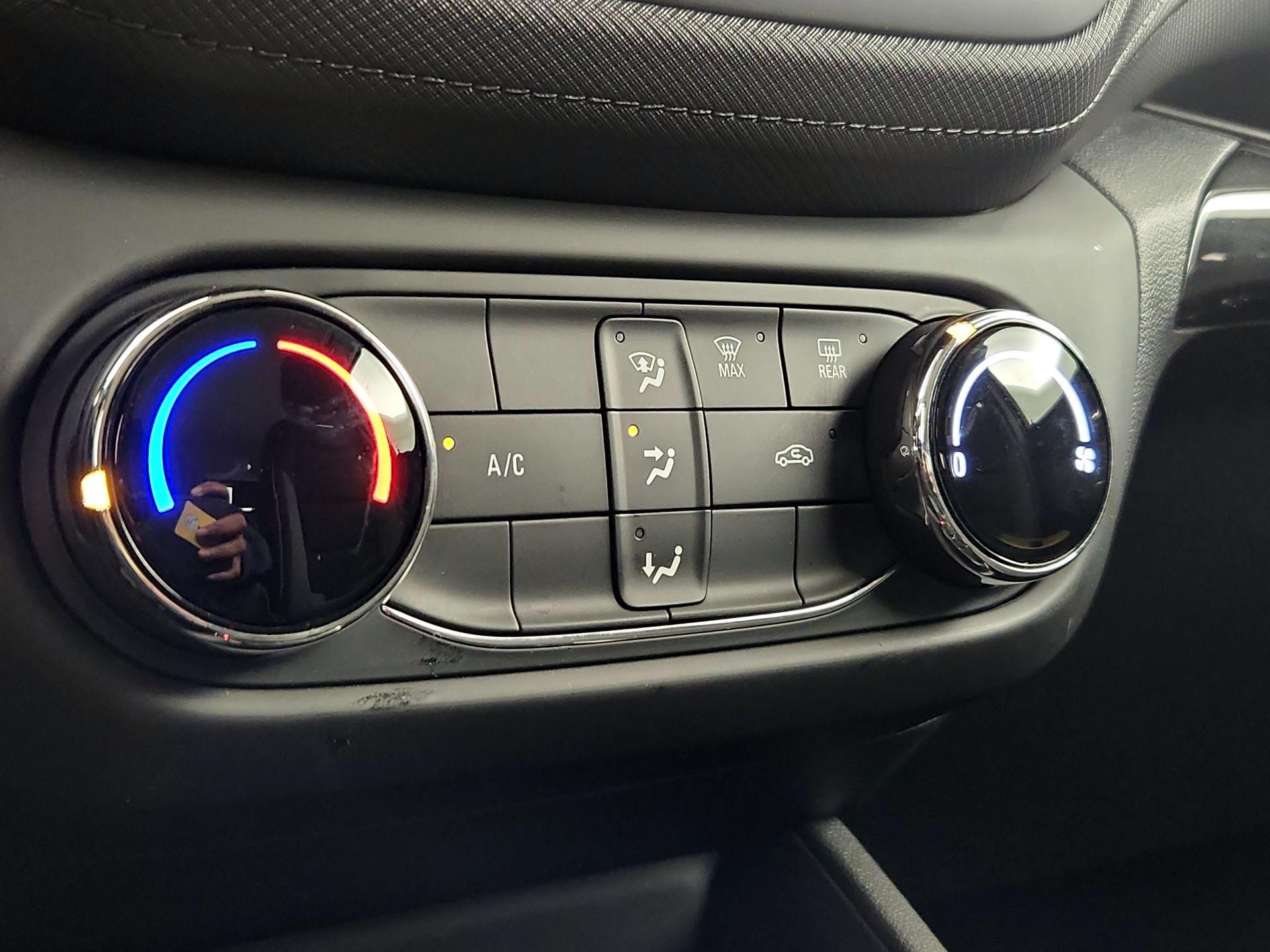 Thumbnail: 2023 Chevrolet TrailBlazer - 16