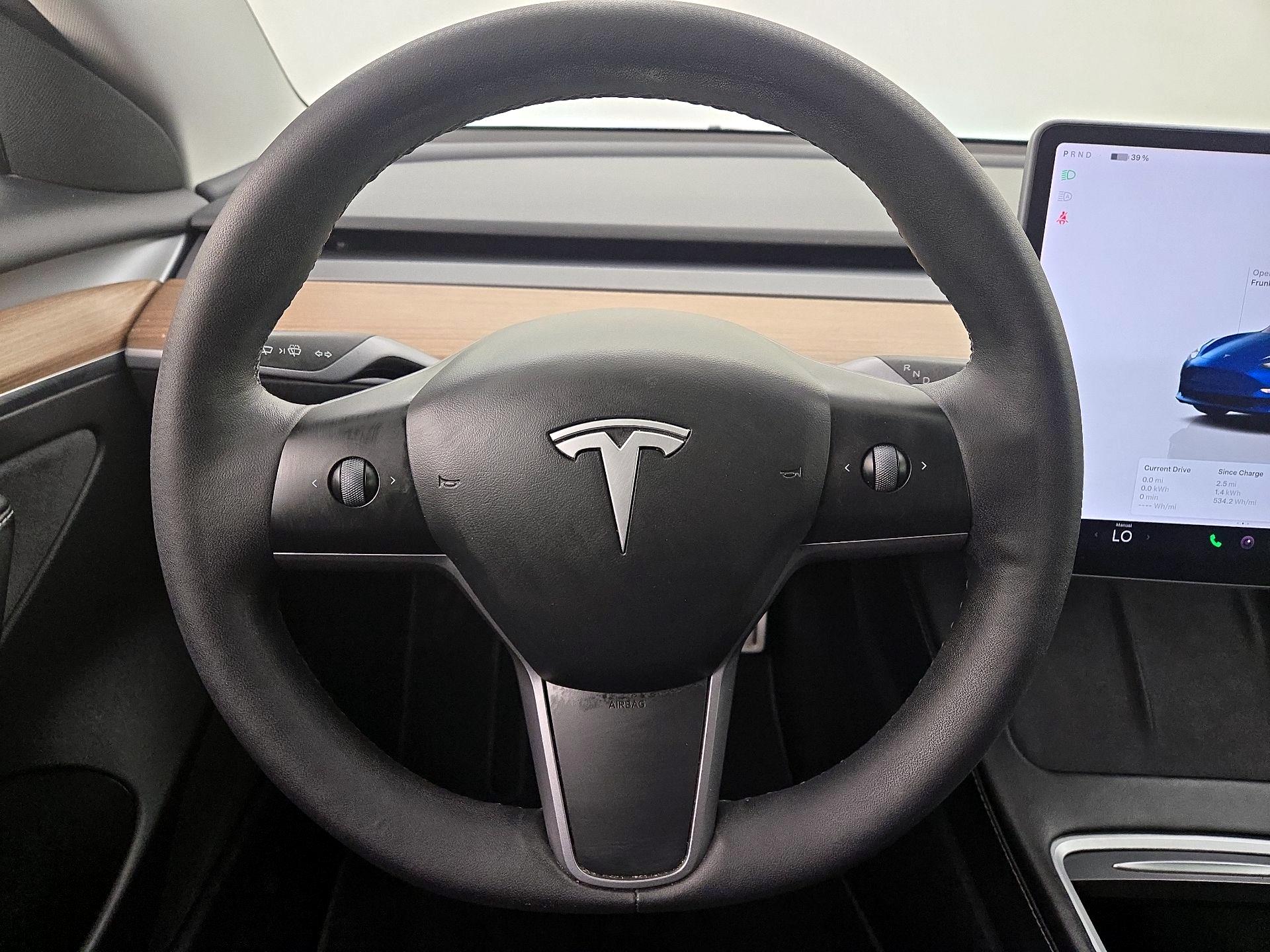 Thumbnail: 2023 Tesla Model 3 - 10