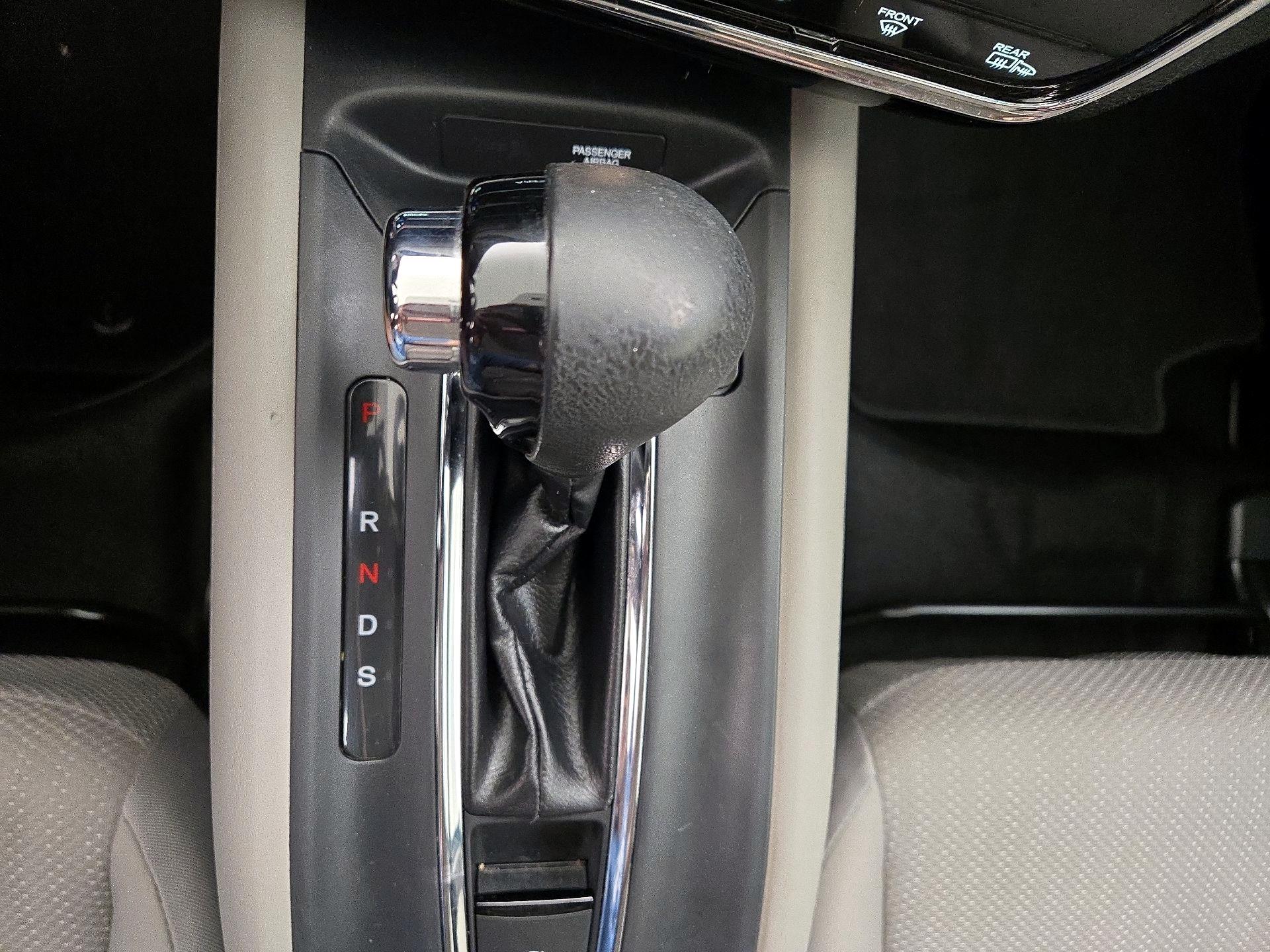 Thumbnail: 2016 Honda HR-V - 17