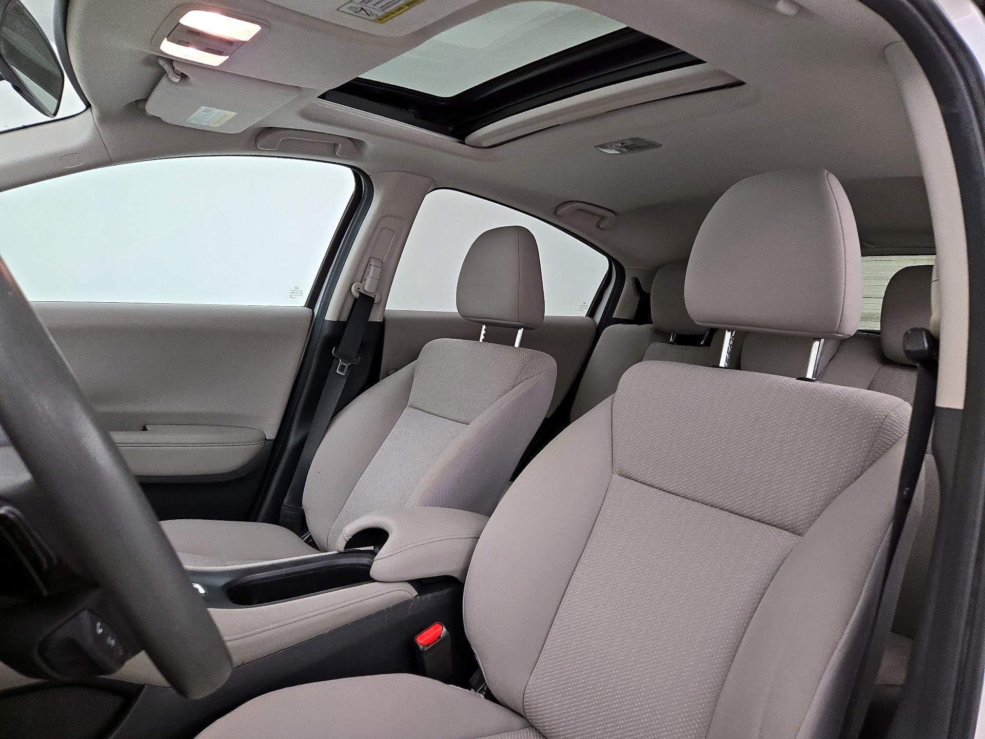 Thumbnail: 2016 Honda HR-V - 19