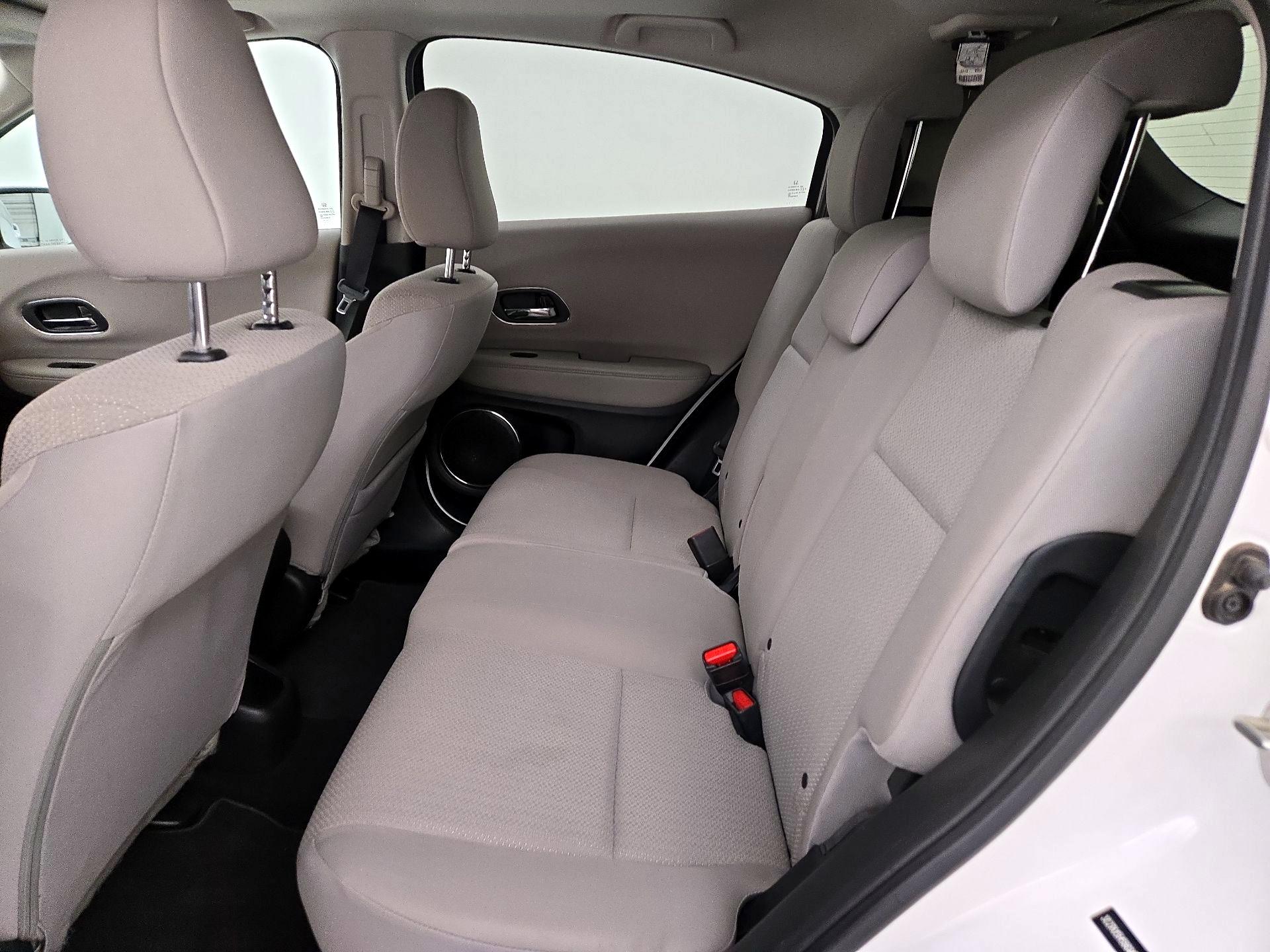 Thumbnail: 2016 Honda HR-V - 20