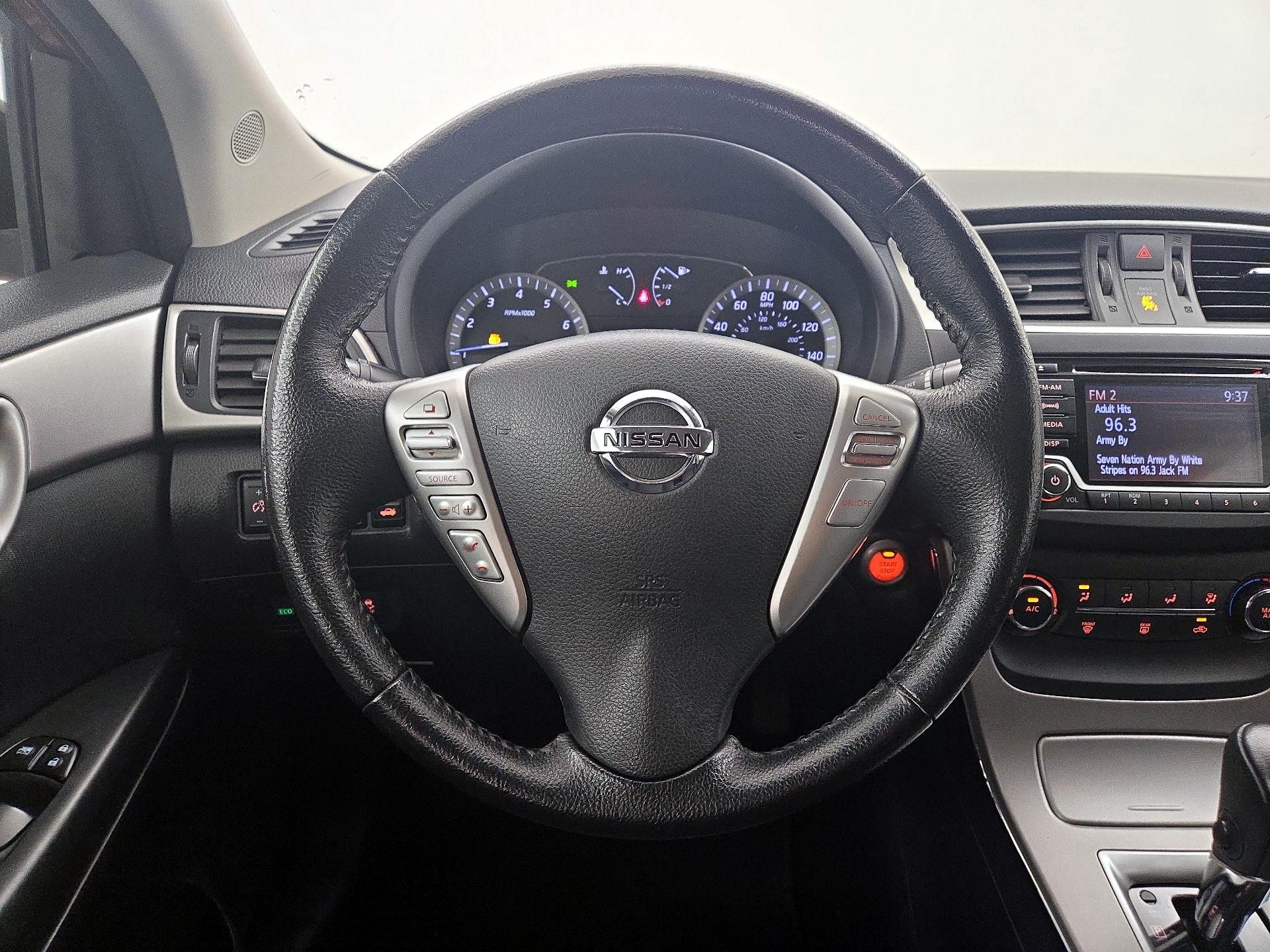 Thumbnail: 2015 Nissan Sentra - 10