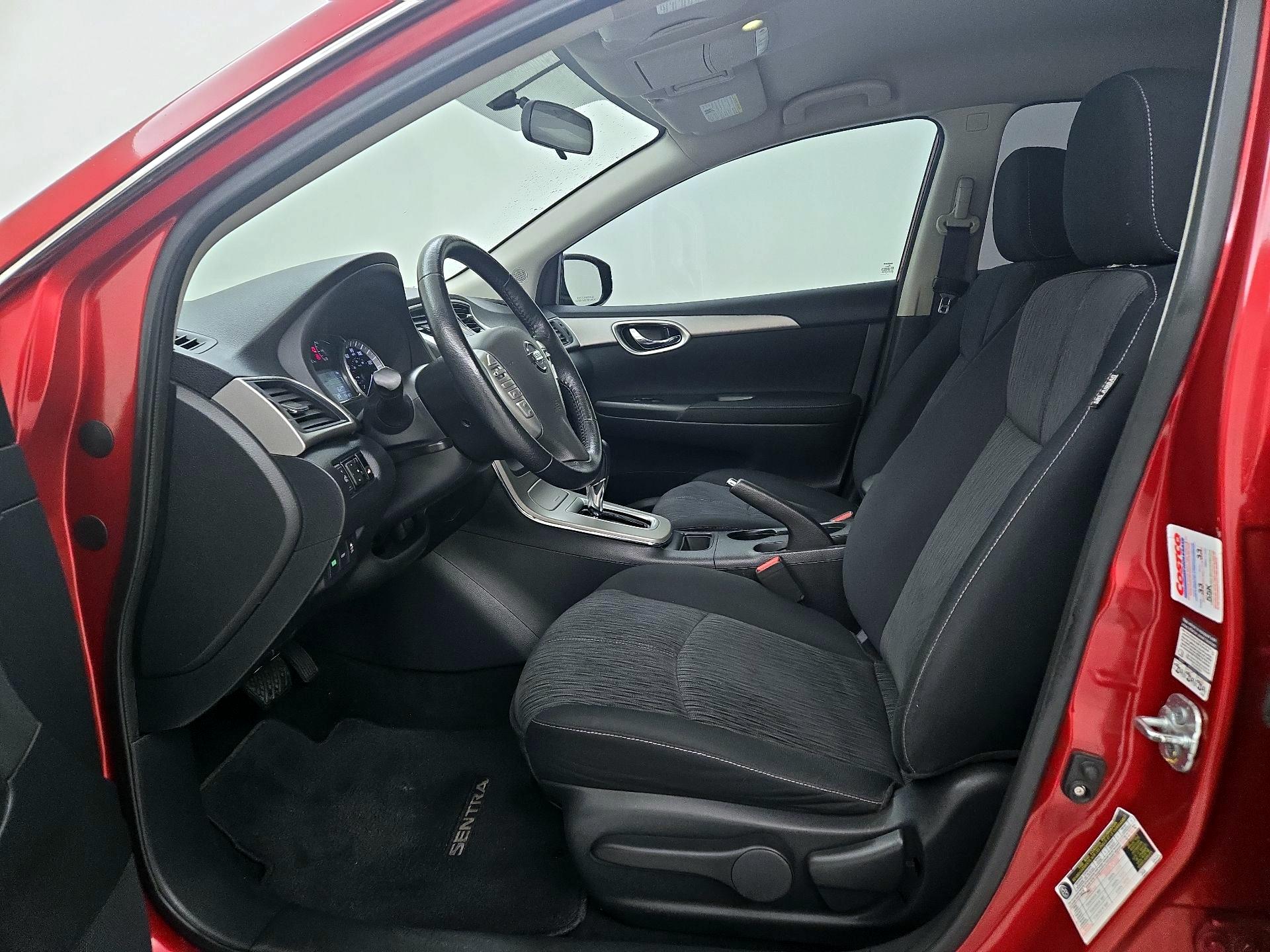 Thumbnail: 2015 Nissan Sentra - 11