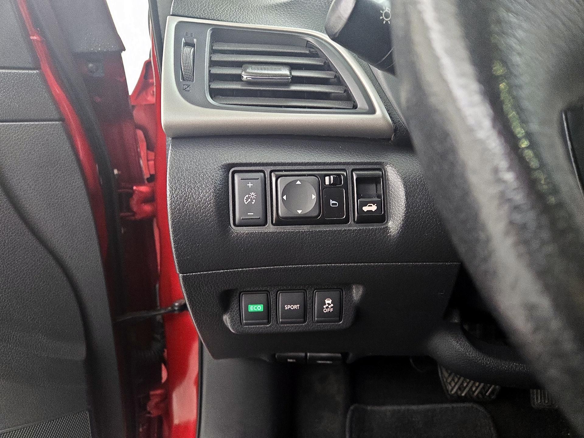 Thumbnail: 2015 Nissan Sentra - 13