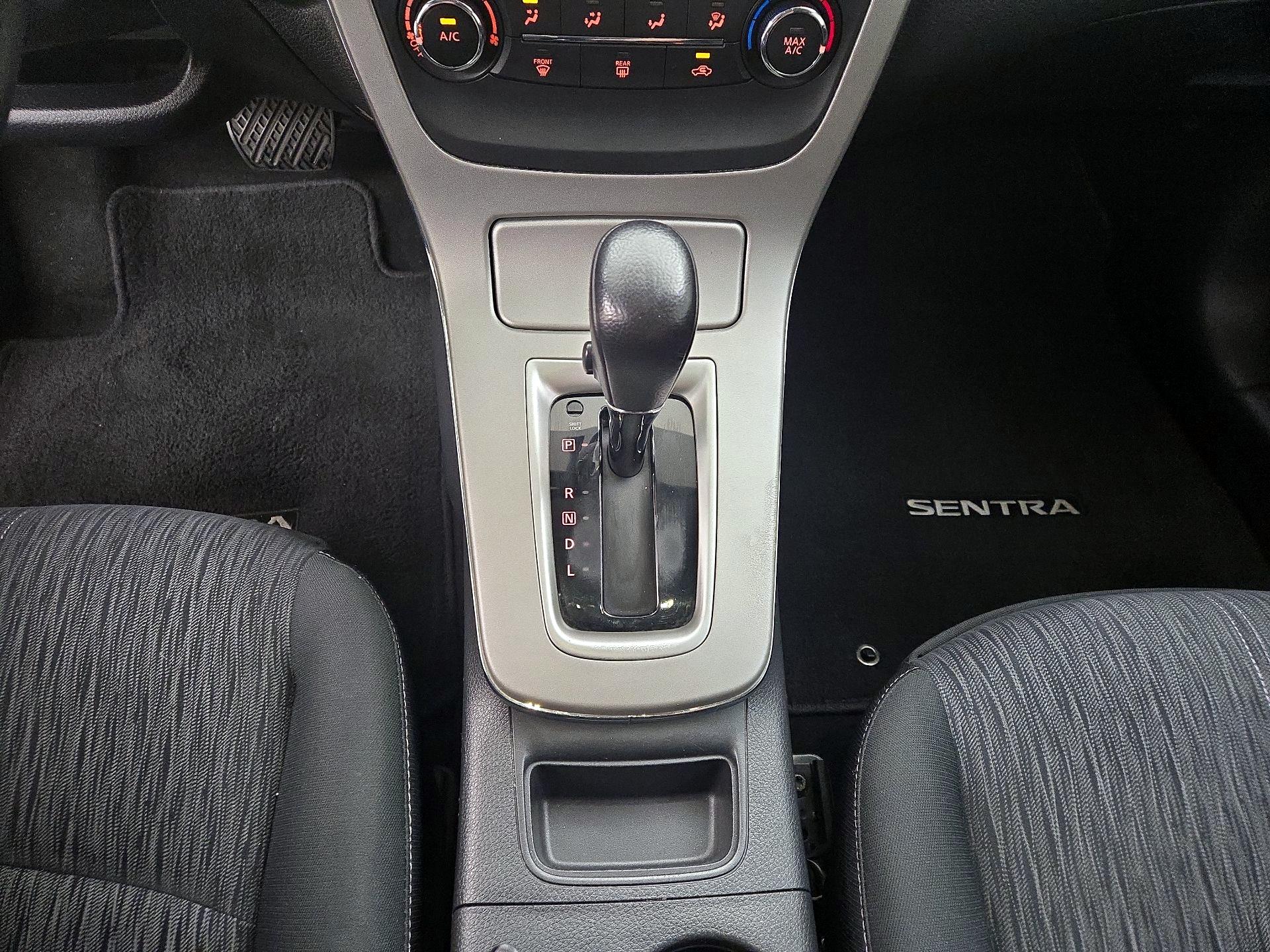 Thumbnail: 2015 Nissan Sentra - 17