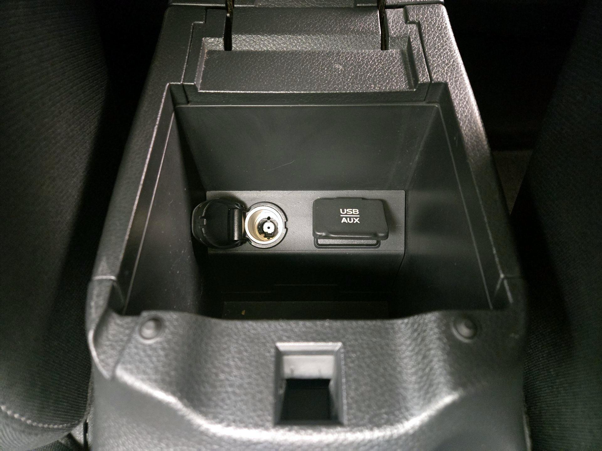 Thumbnail: 2015 Nissan Sentra - 18