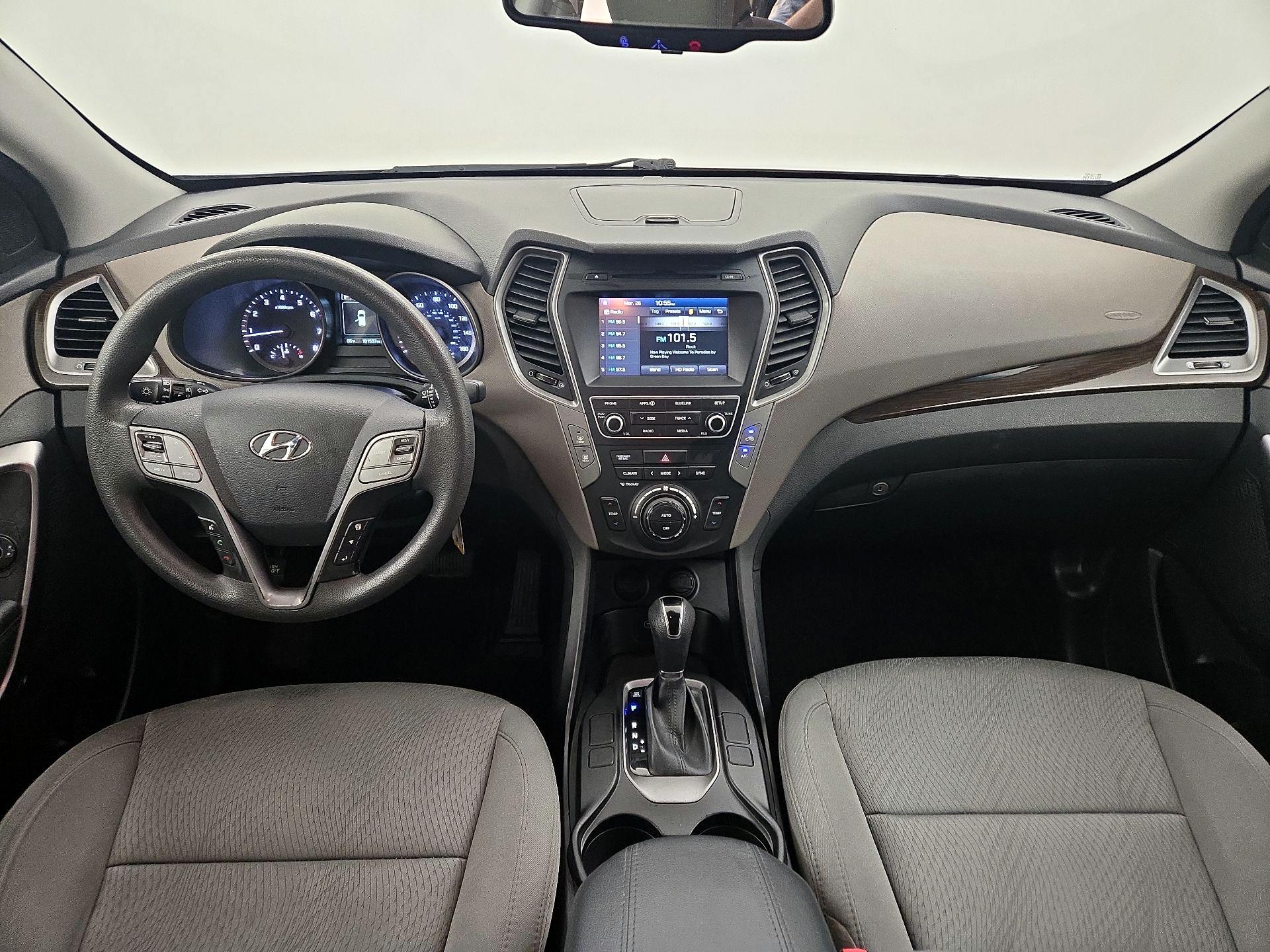 Thumbnail: 2017 Hyundai Santa Fe - 9