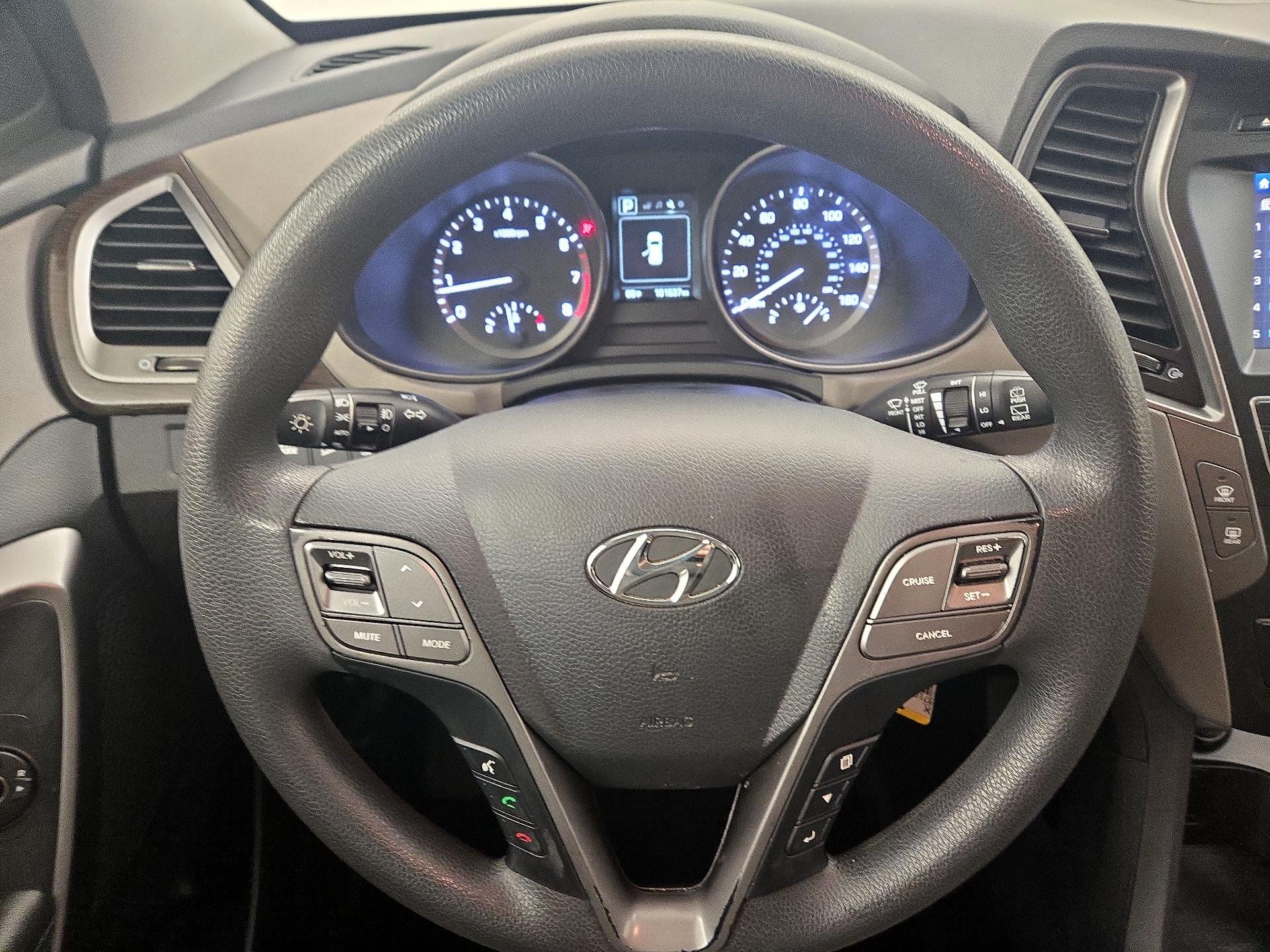 Thumbnail: 2017 Hyundai Santa Fe - 10