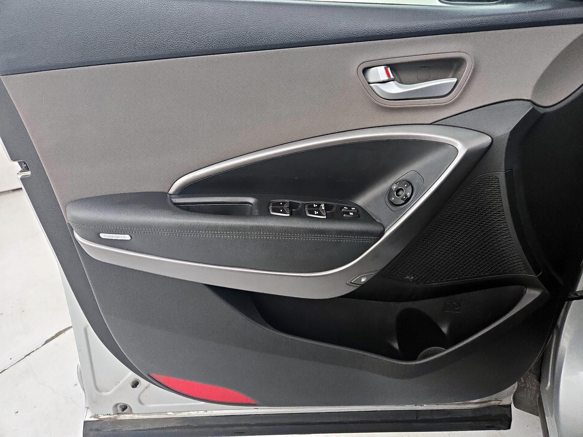 Thumbnail: 2017 Hyundai Santa Fe - 12