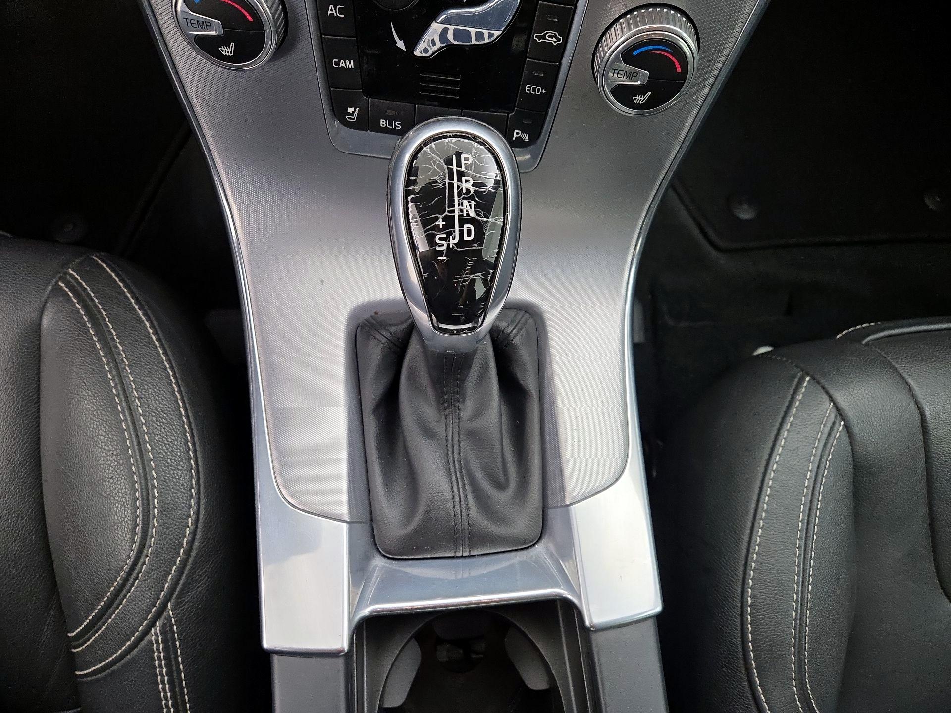 Thumbnail: 2017 Volvo S60 - 17