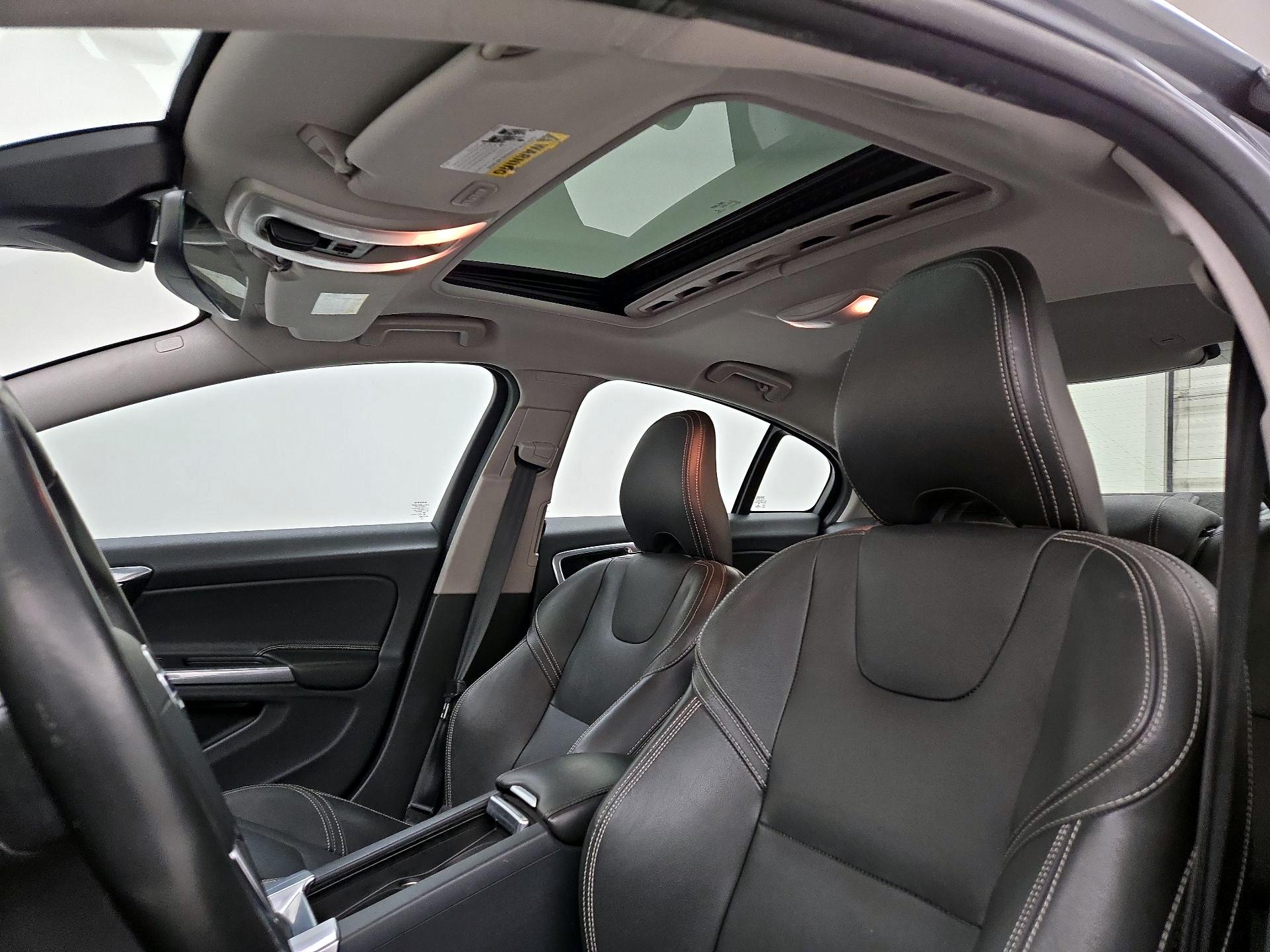 Thumbnail: 2017 Volvo S60 - 19