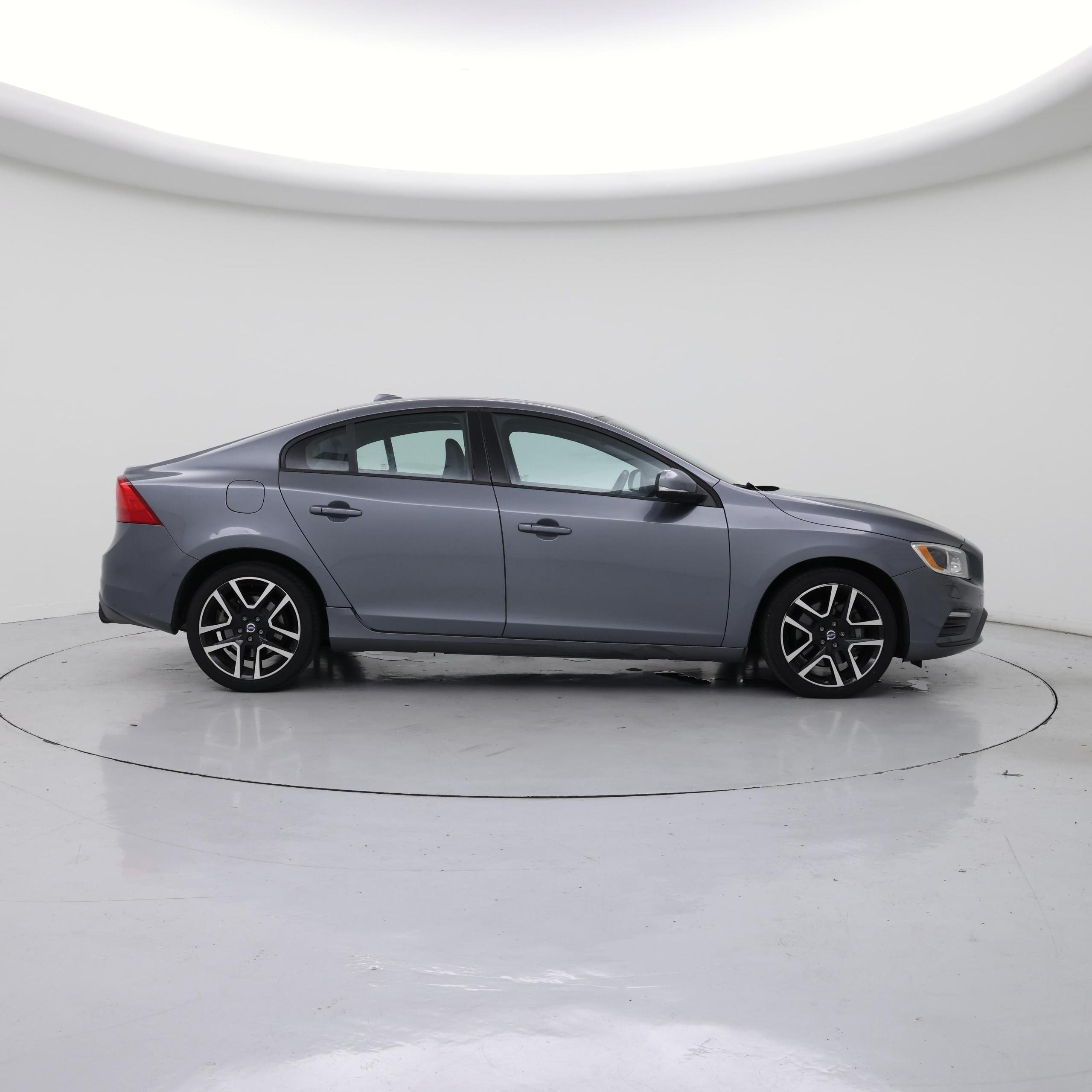Thumbnail: 2017 Volvo S60 - 7