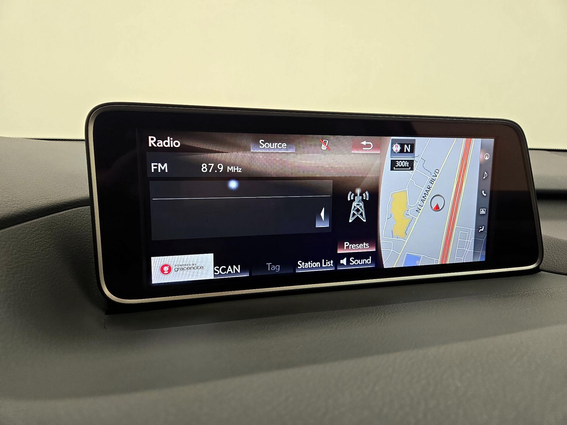 Thumbnail: 2017 Lexus RX - 16