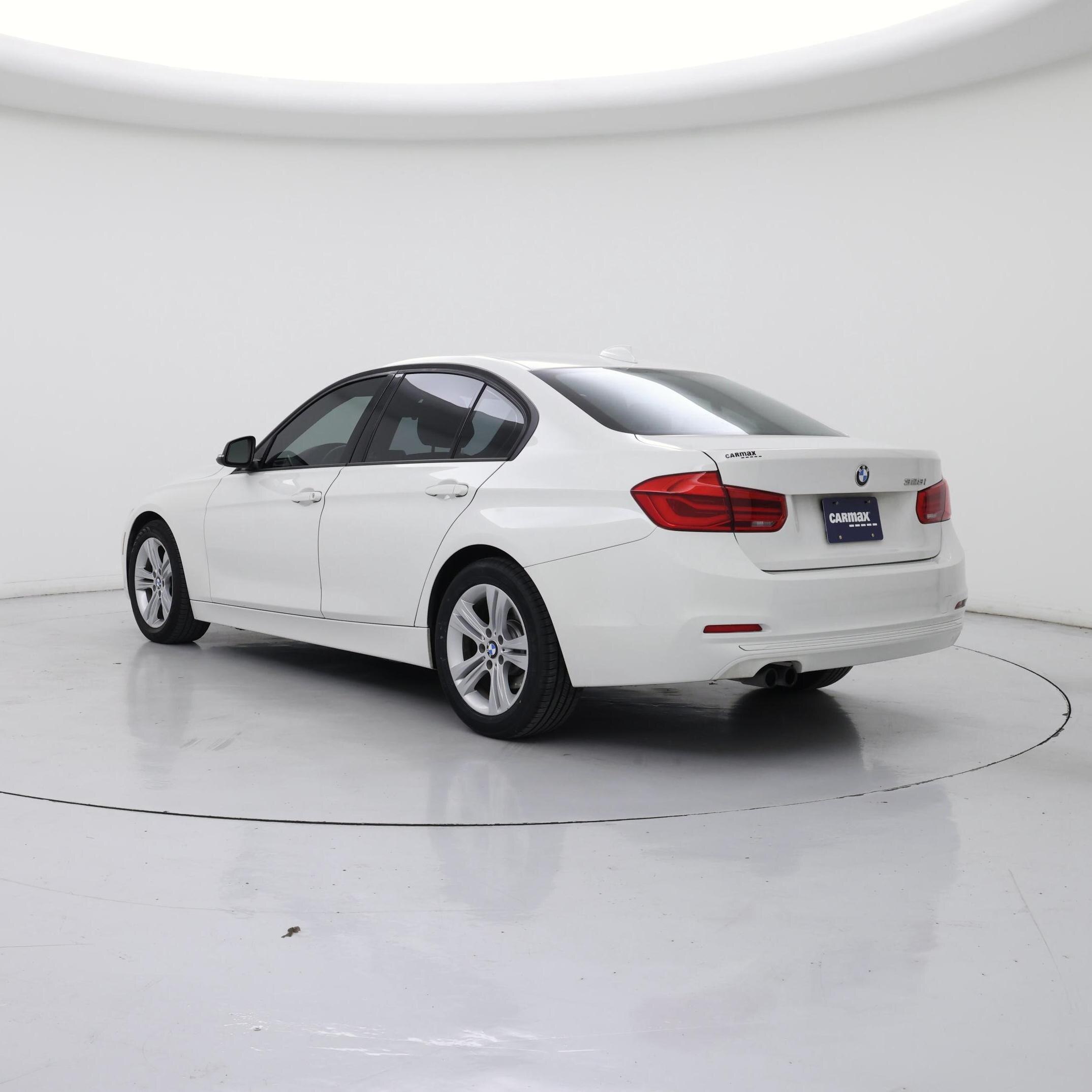 Thumbnail: 2016 BMW 3 Series - 2