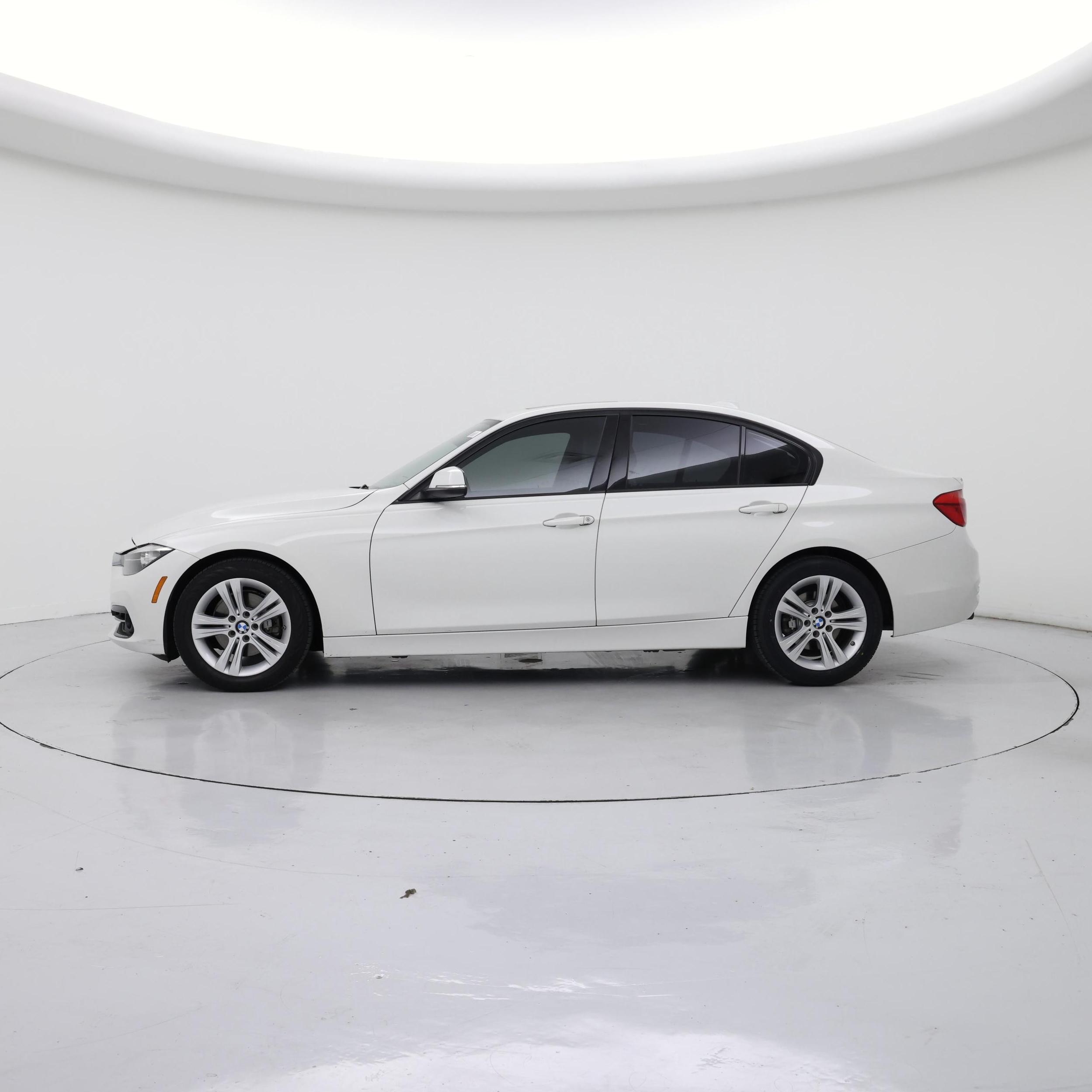 Thumbnail: 2016 BMW 3 Series - 3