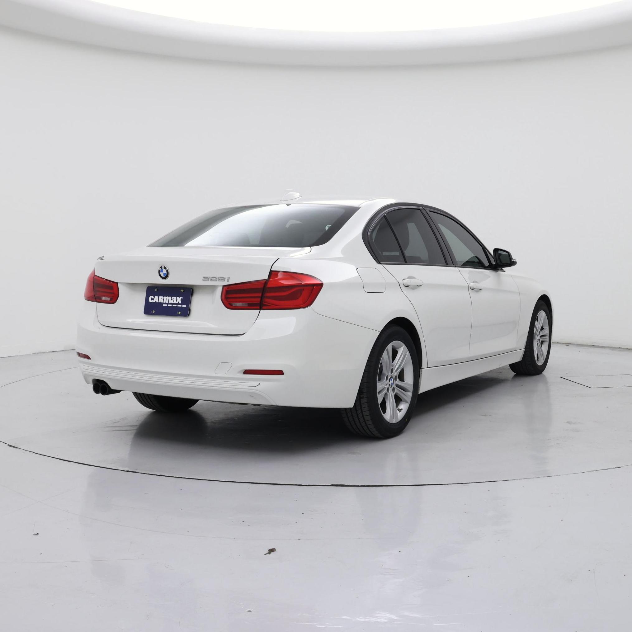 Thumbnail: 2016 BMW 3 Series - 8