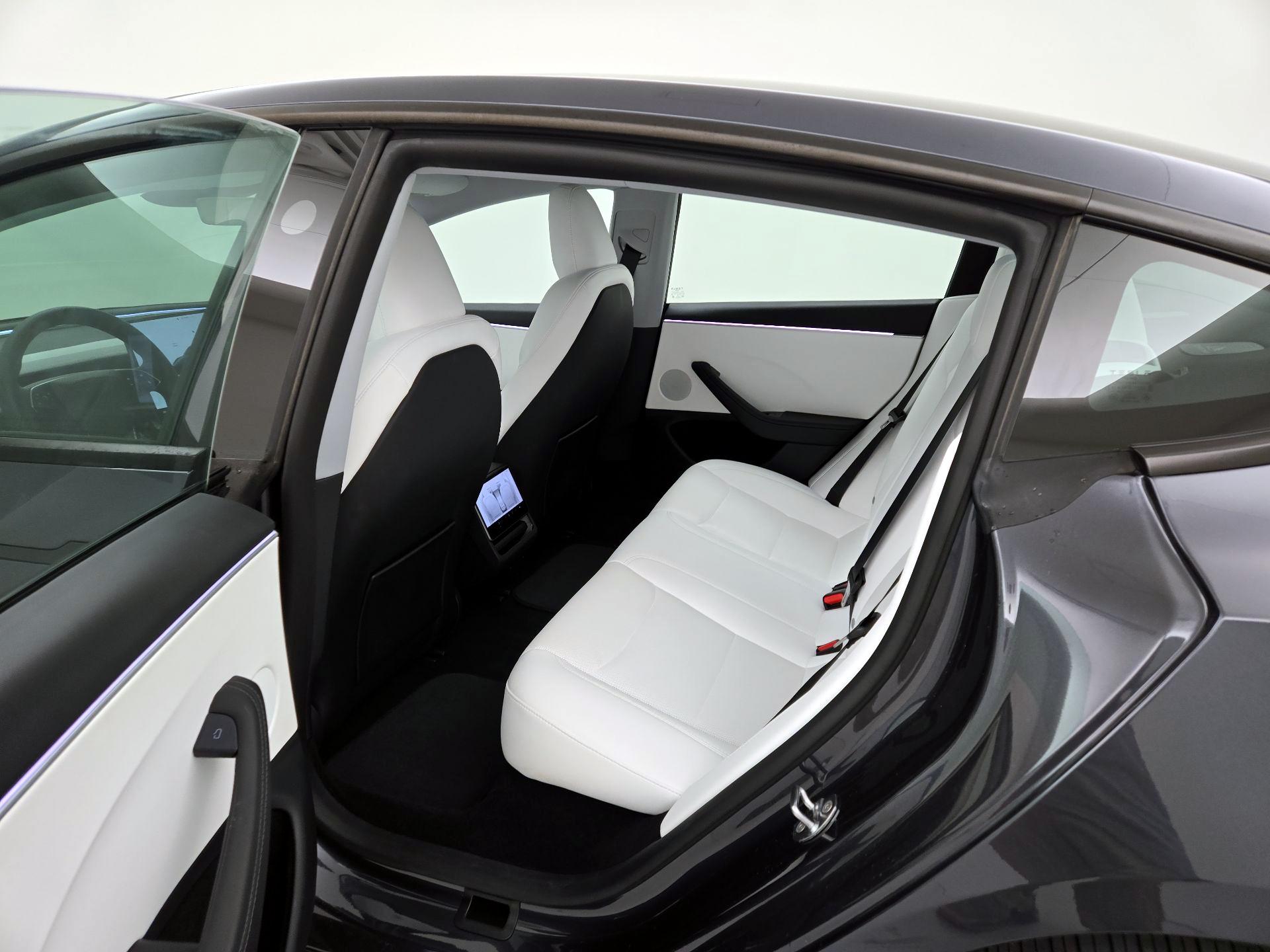 Thumbnail: 2025 Tesla Model 3 - 20