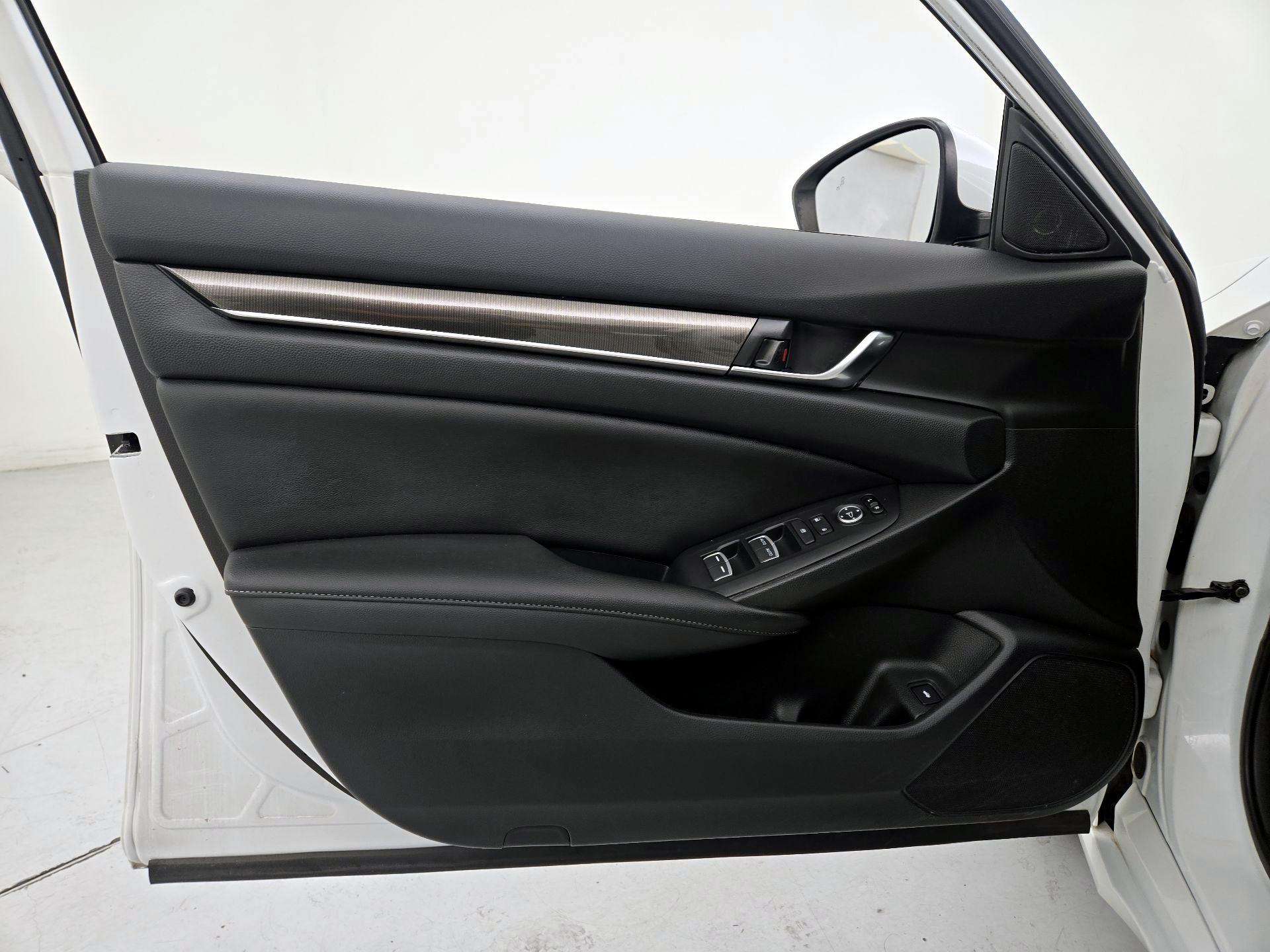 Thumbnail: 2020 Honda Accord - 12