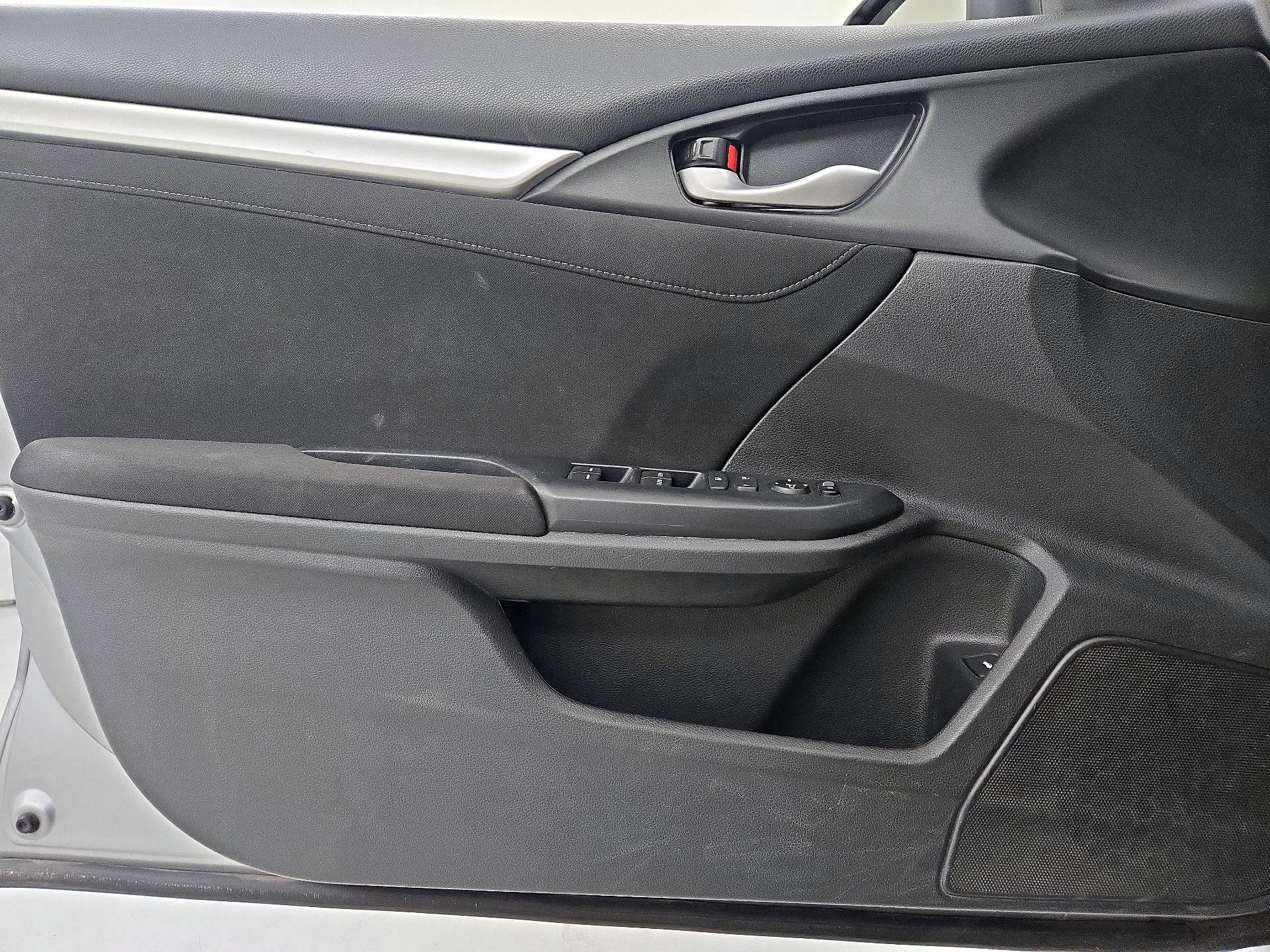 Thumbnail: 2017 Honda Civic - 12