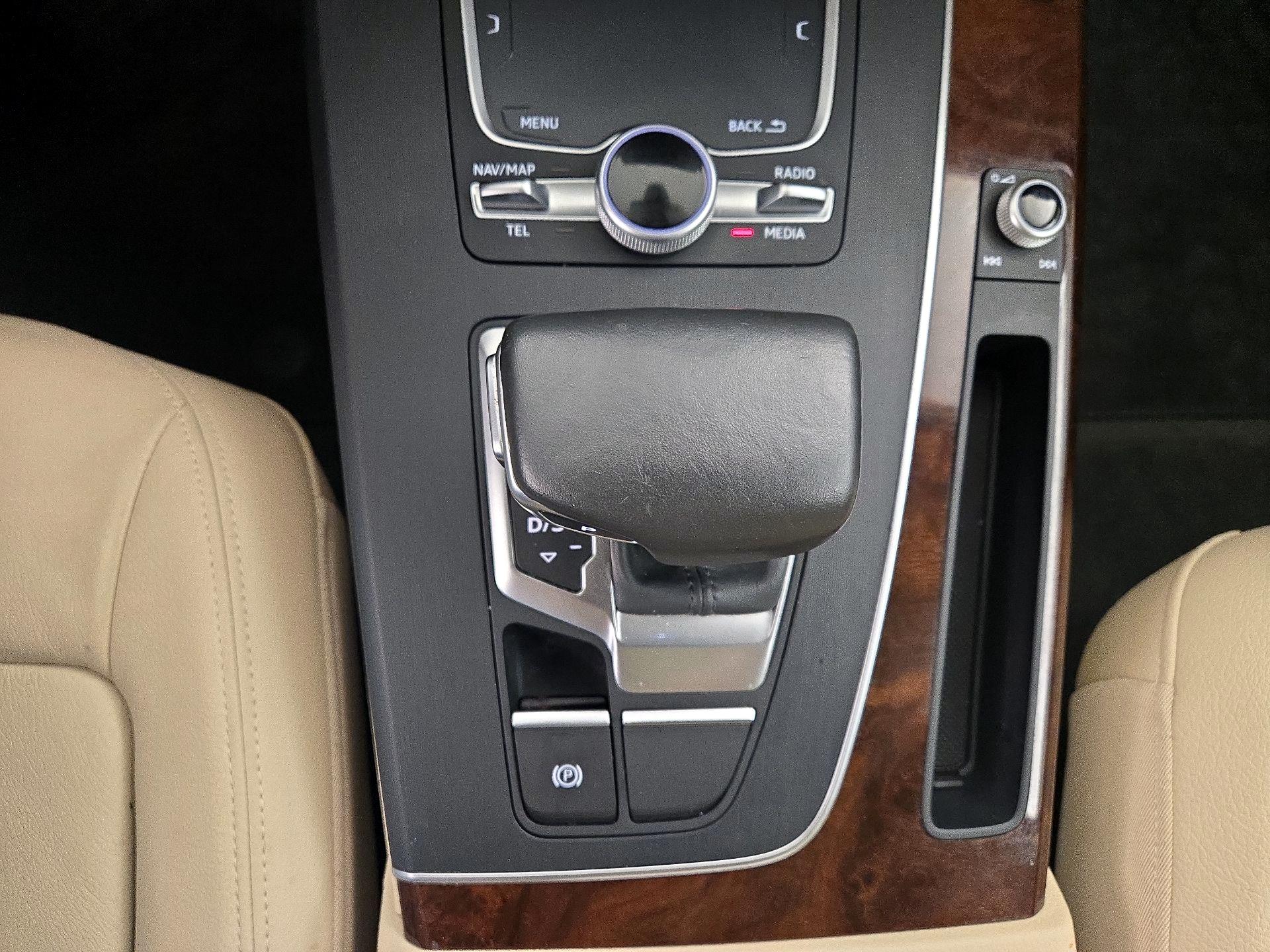 Thumbnail: 2018 Audi Q5 - 18