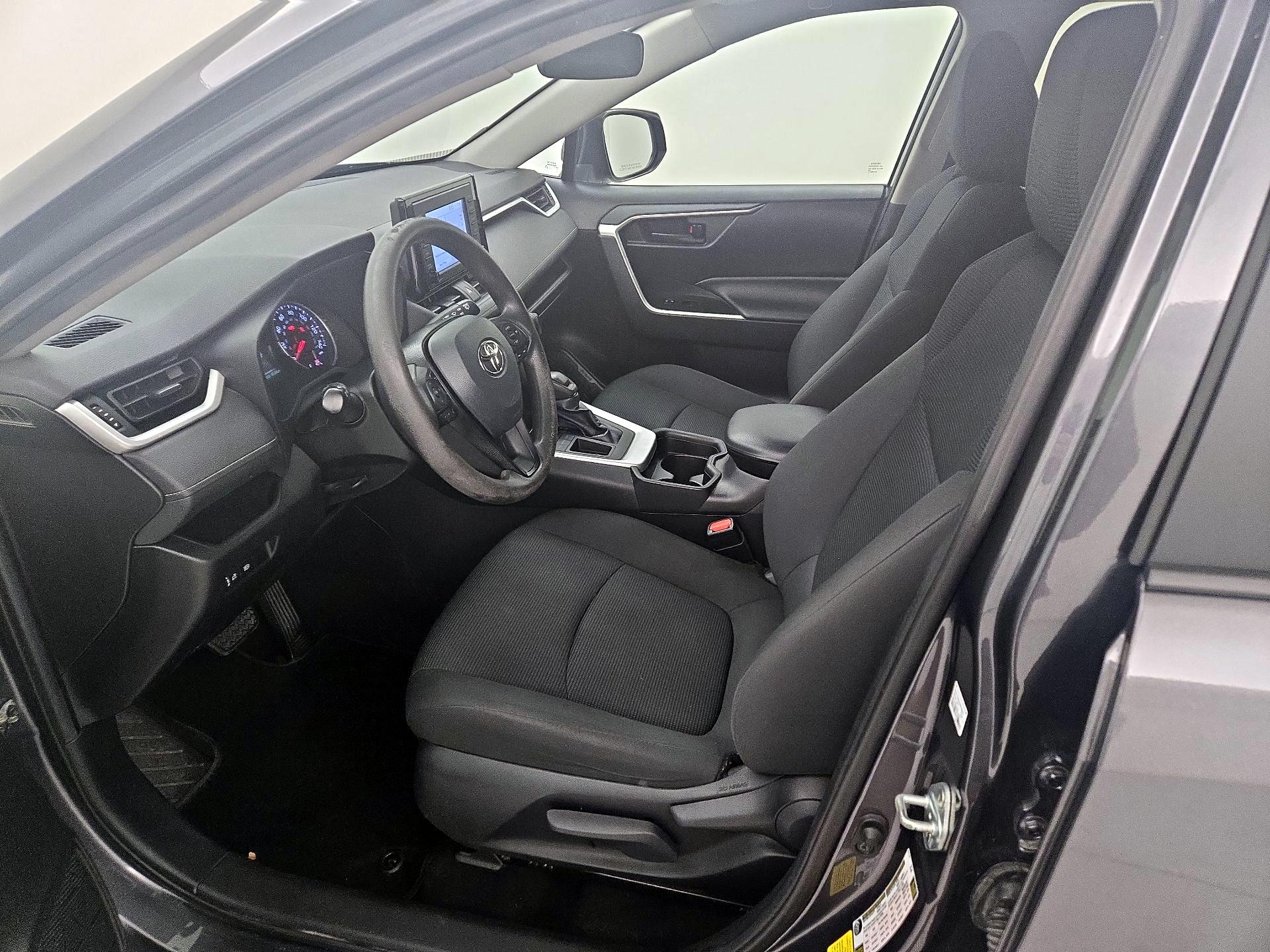 Thumbnail: 2021 Toyota RAV4 - 11