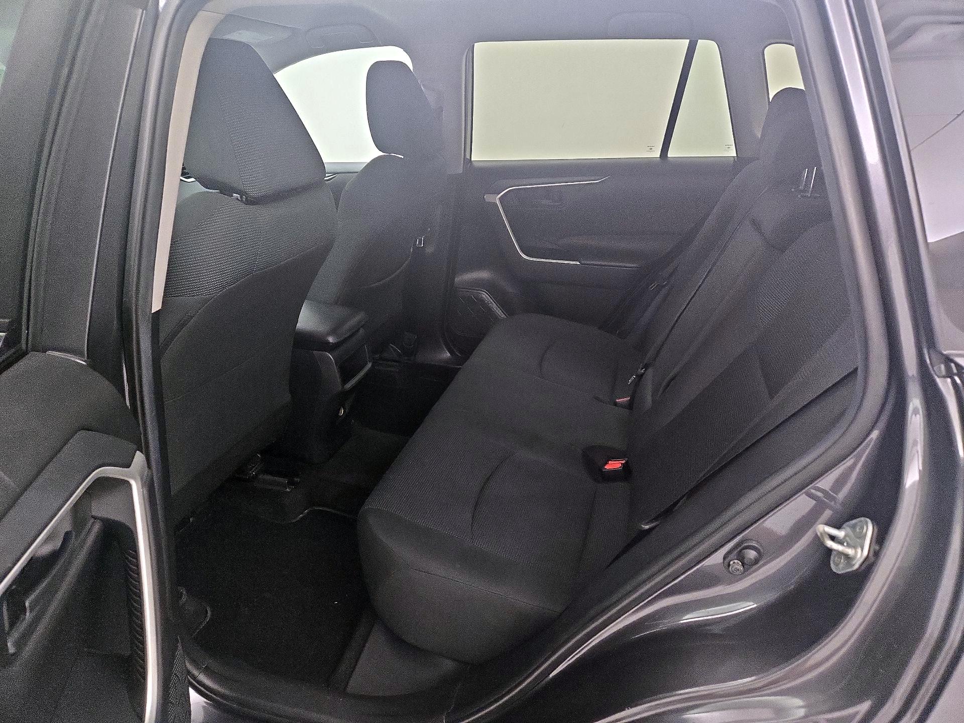 Thumbnail: 2021 Toyota RAV4 - 19