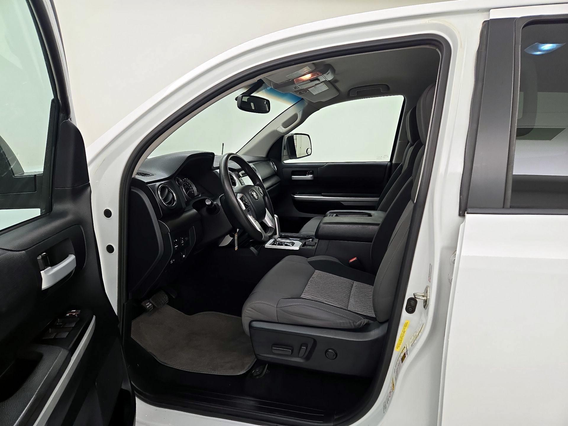 Thumbnail: 2017 Toyota Tundra - 11