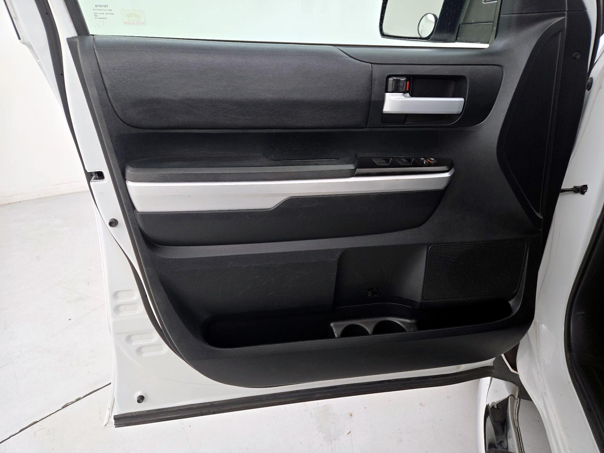 Thumbnail: 2017 Toyota Tundra - 12