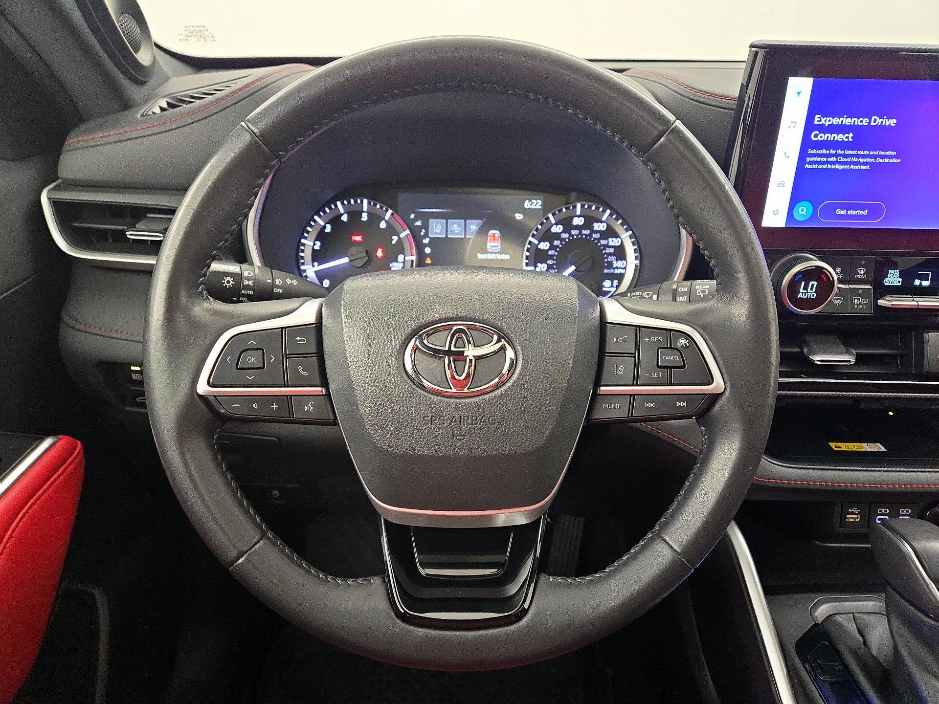 Thumbnail: 2023 Toyota Highlander - 10