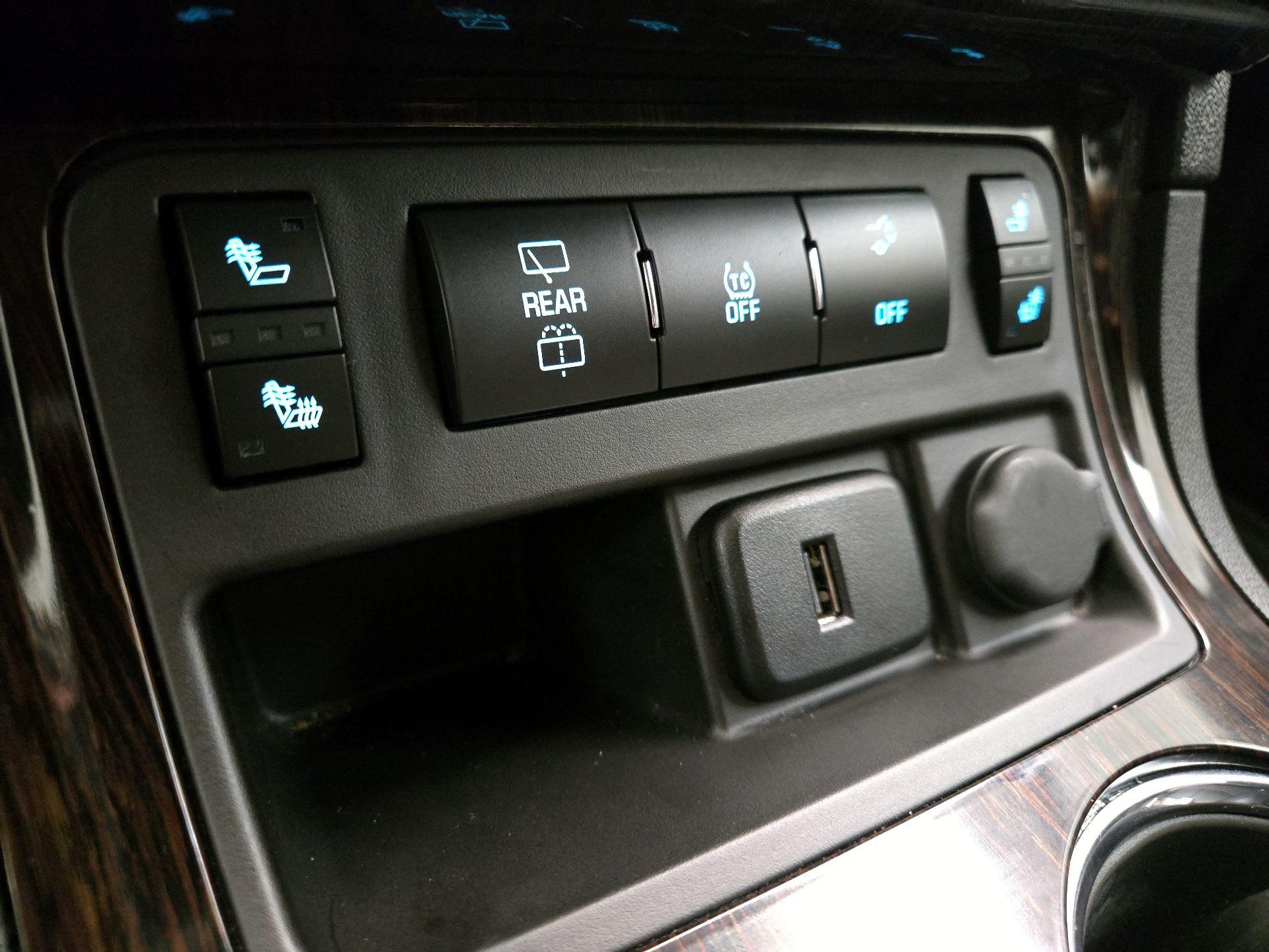 Thumbnail: 2017 Chevrolet Traverse - 19