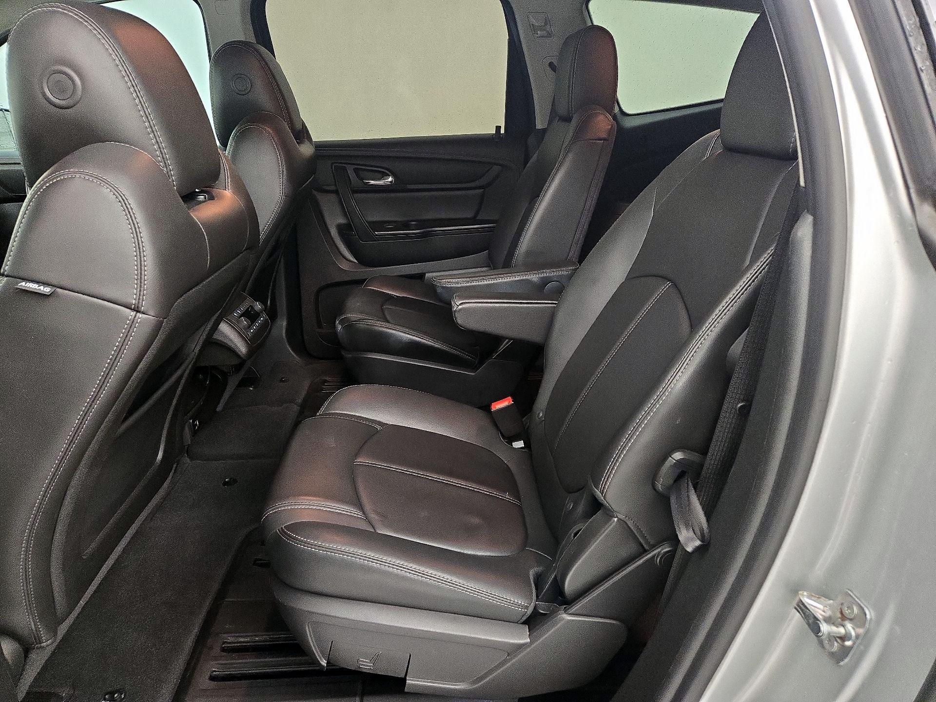 Thumbnail: 2017 Chevrolet Traverse - 20