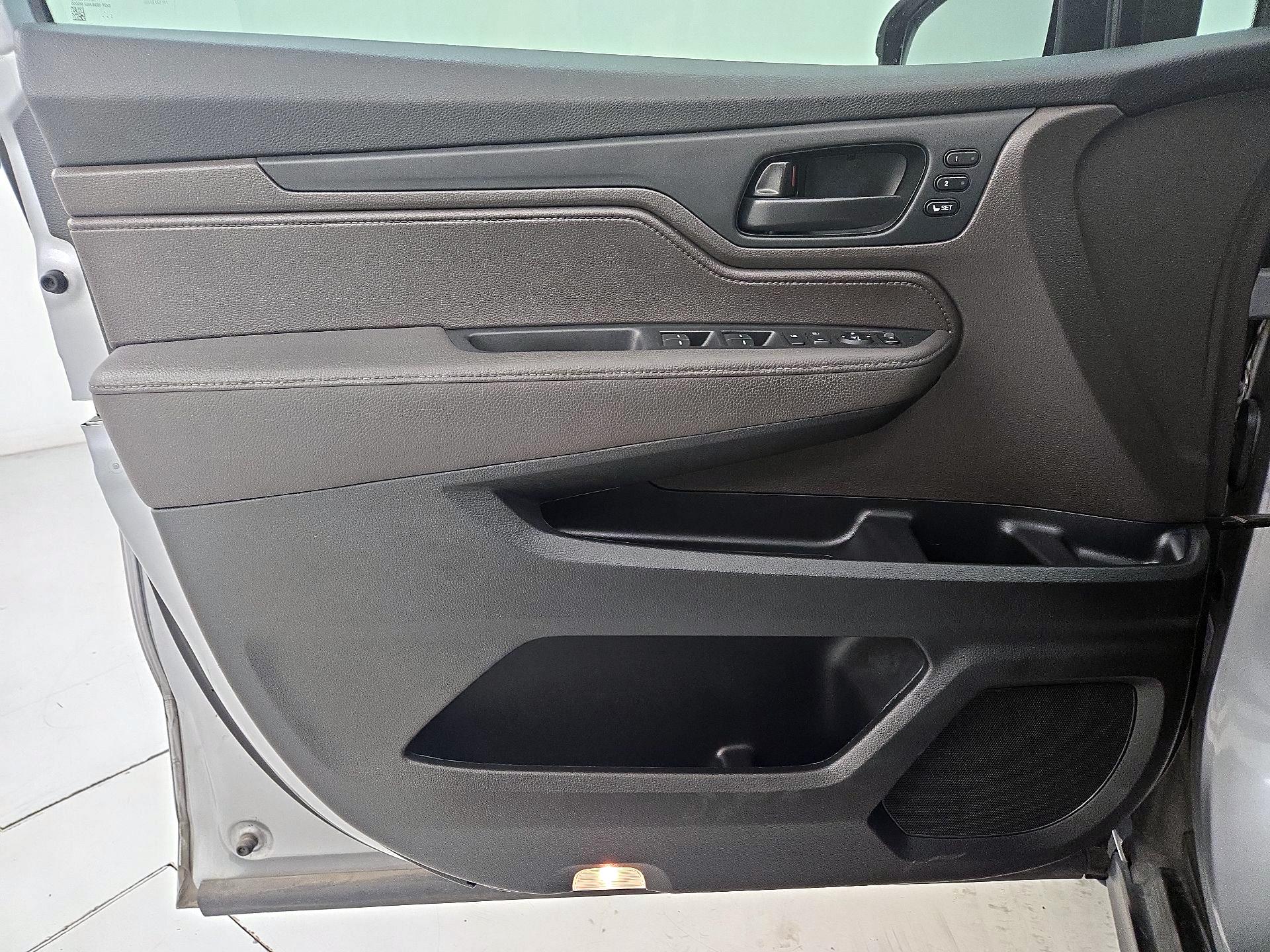 Thumbnail: 2022 Honda Odyssey - 12