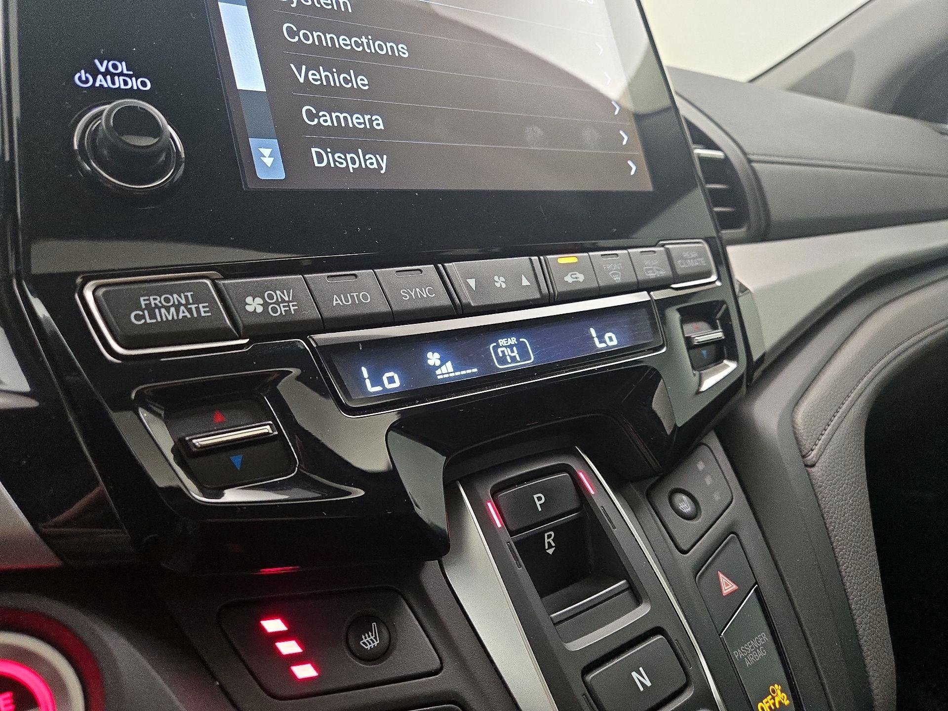 Thumbnail: 2022 Honda Odyssey - 16