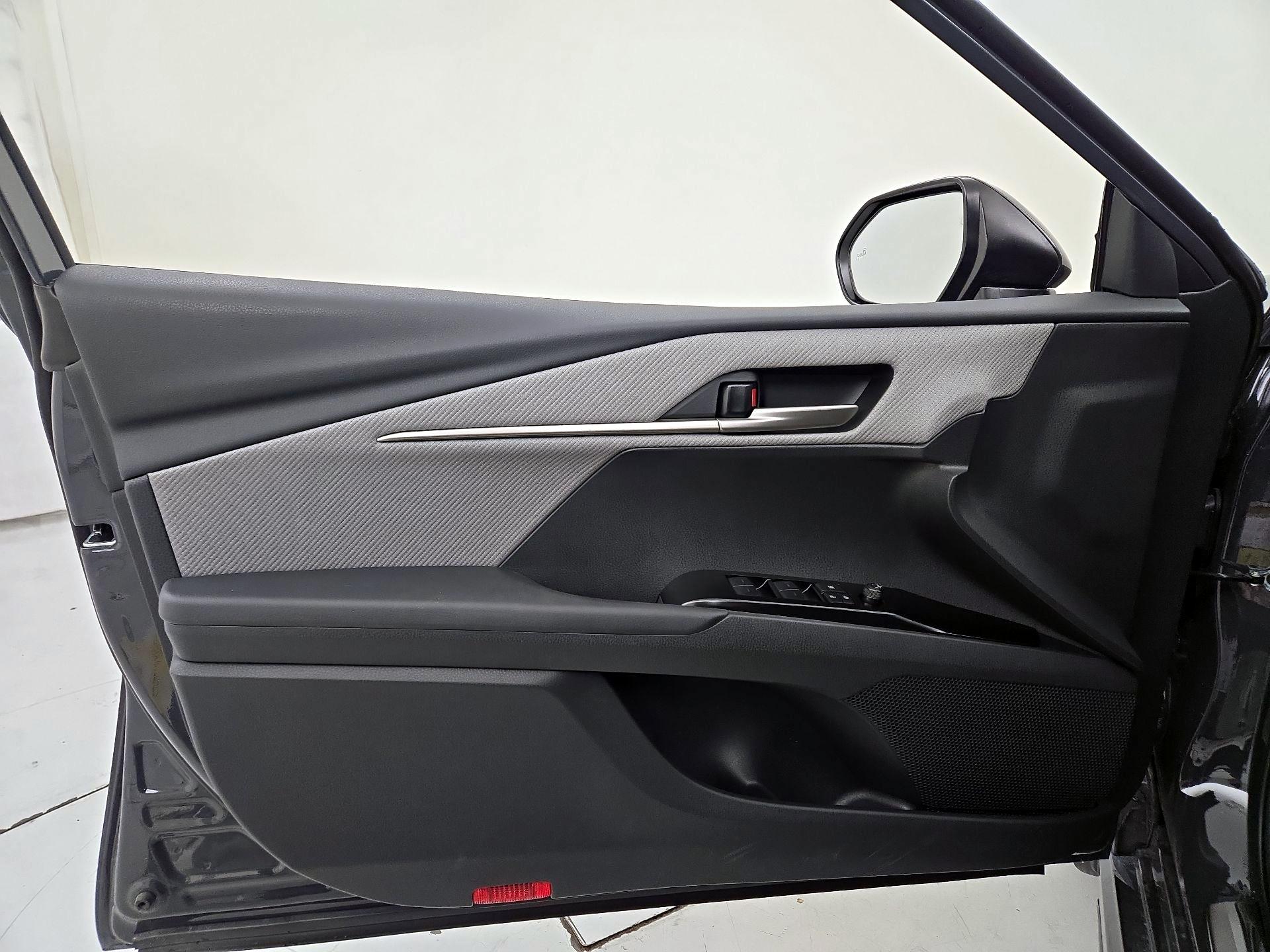 Thumbnail: 2026 Toyota Camry - 12