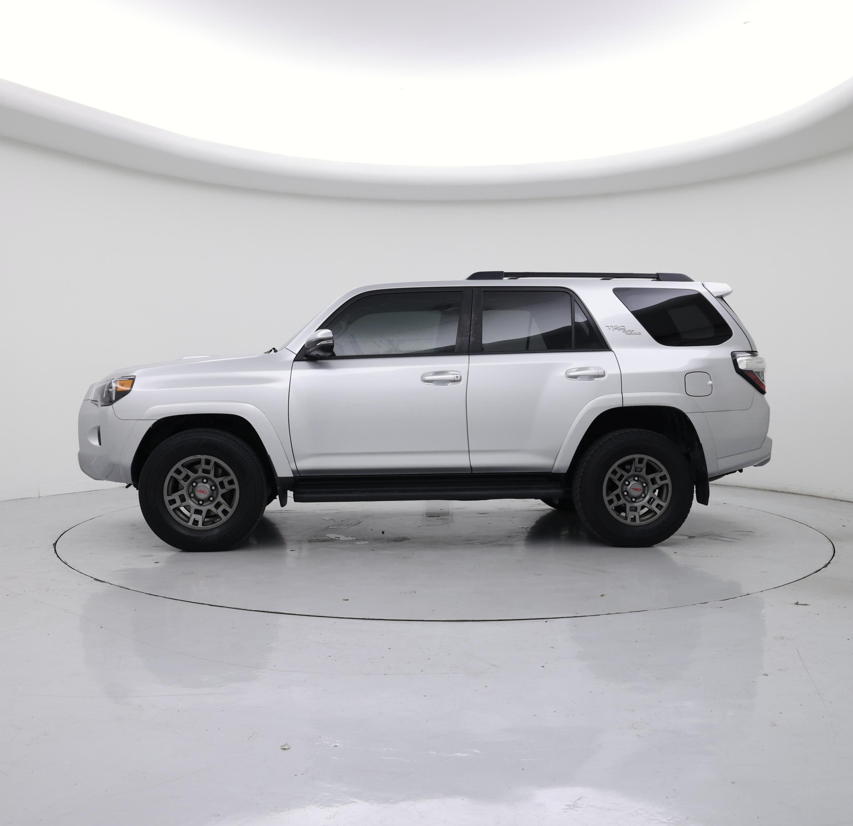 Thumbnail: 2019 Toyota 4Runner - 3