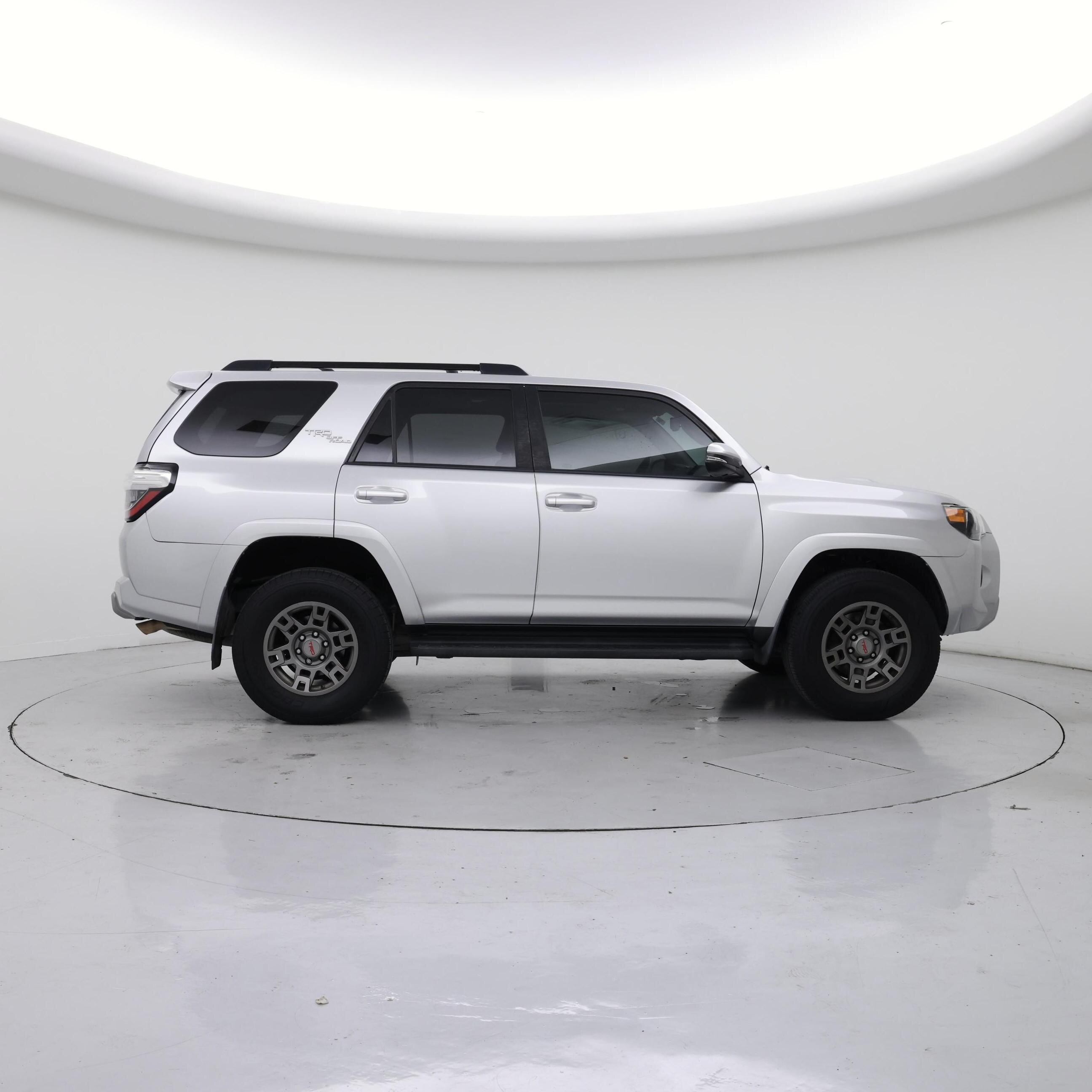Thumbnail: 2019 Toyota 4Runner - 7