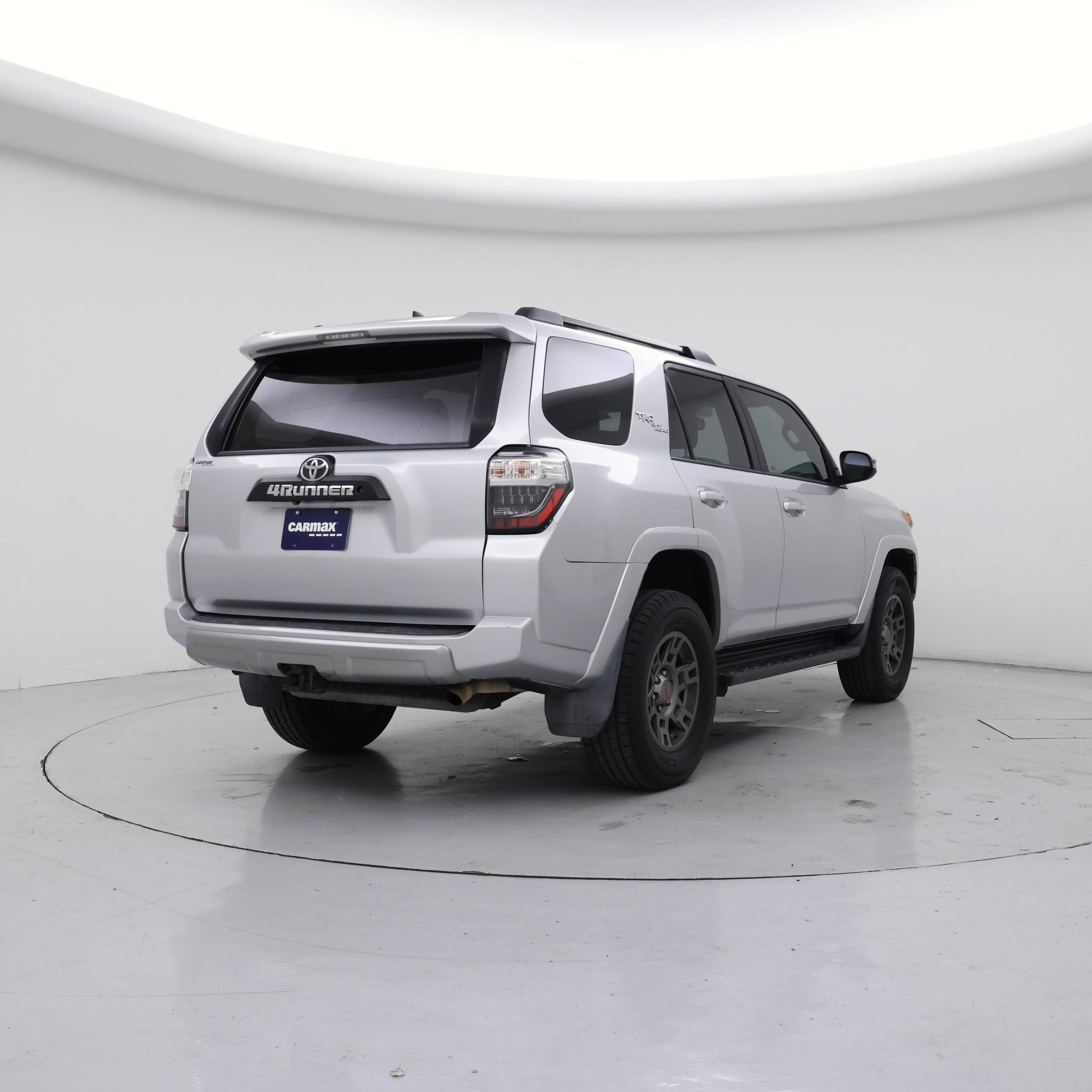 Thumbnail: 2019 Toyota 4Runner - 8