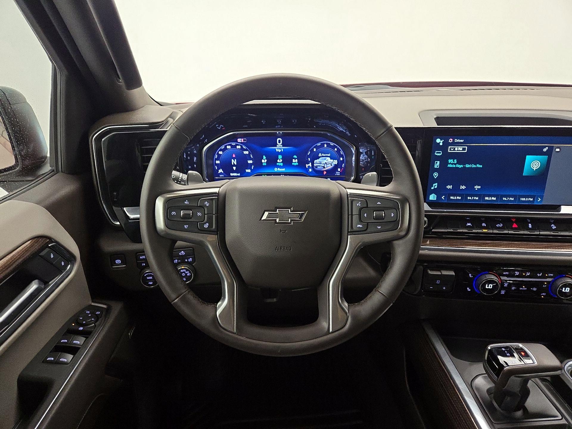 Thumbnail: 2025 Chevrolet Silverado 1500 - 10